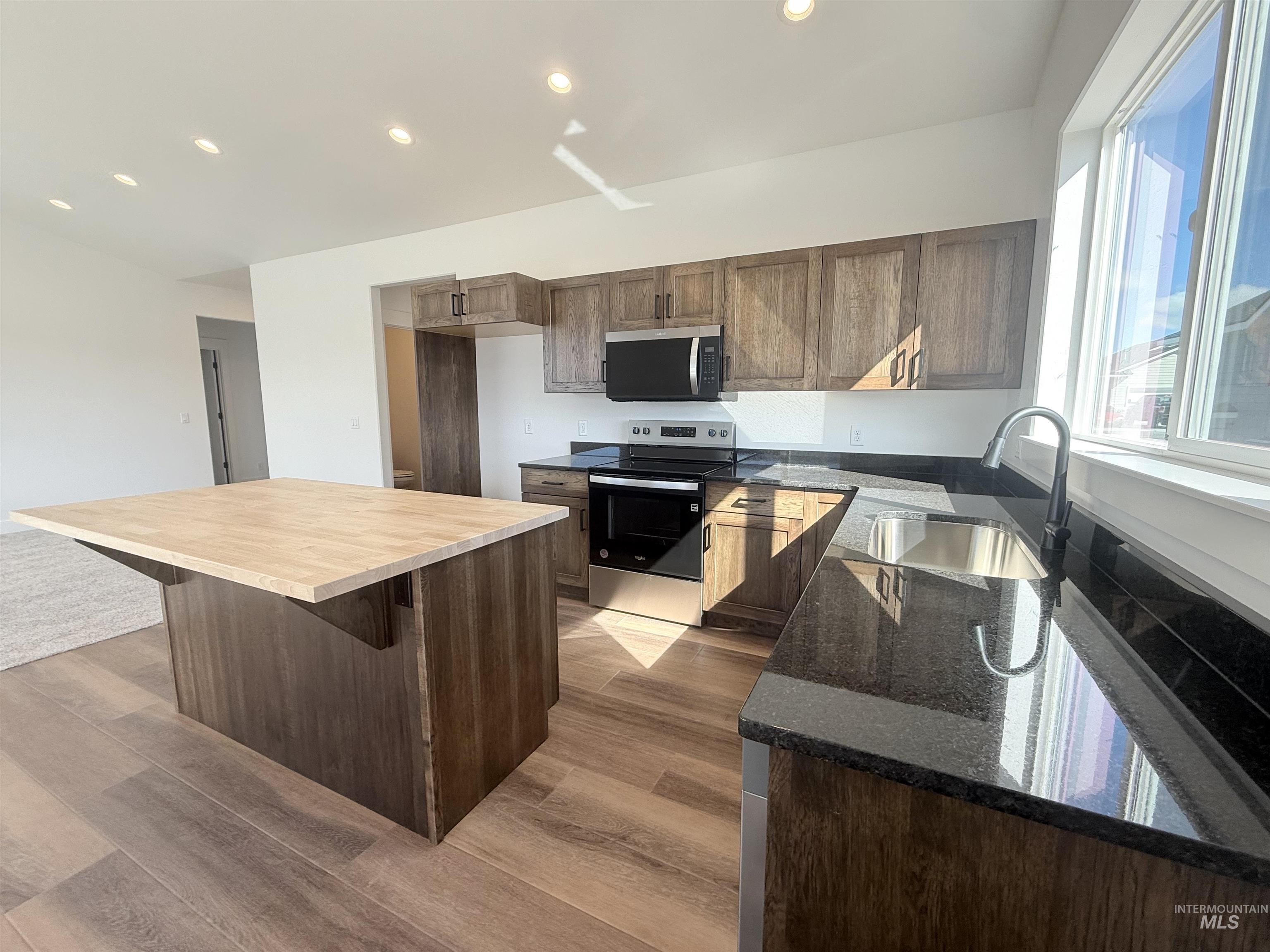 1109 14th St., Rupert, Idaho 83350, 2 Bedrooms, 2 Bathrooms, Residential For Sale, Price $309,500, 98980184