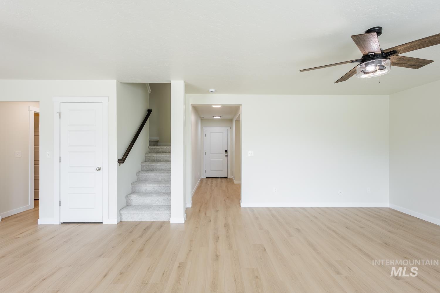 6644 S Nordean Ave, Meridian, Idaho 83642, 4 Bedrooms, 2.5 Bathrooms, Residential For Sale, Price $469,000,MLS 98980185