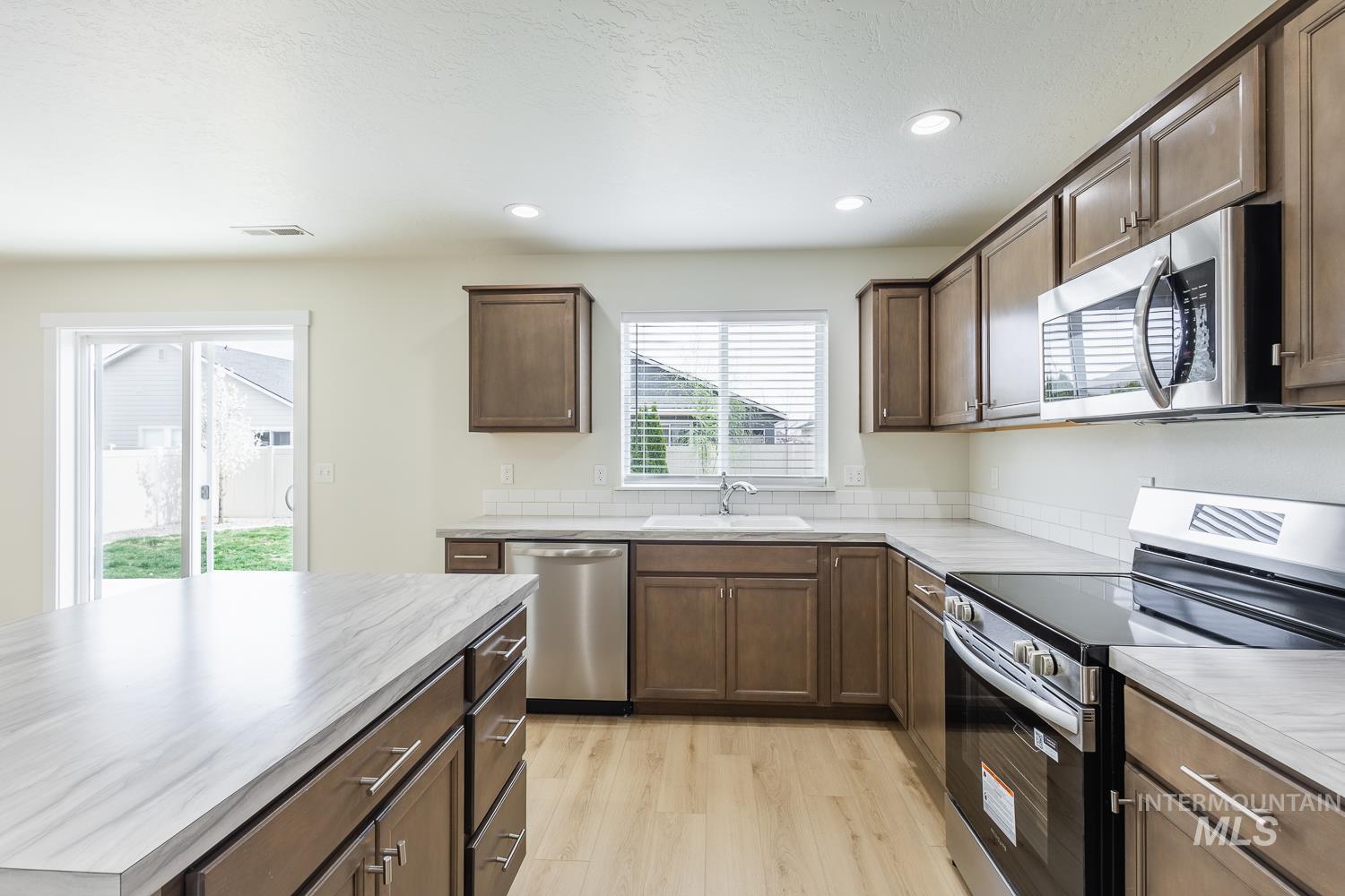 6644 S Nordean Ave, Meridian, Idaho 83642, 4 Bedrooms, 2.5 Bathrooms, Residential For Sale, Price $469,000,MLS 98980185