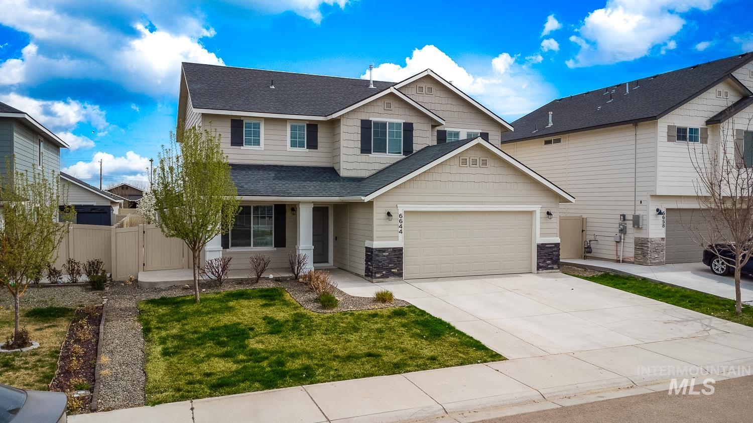 6644 S Nordean Ave, Meridian, Idaho 83642, 4 Bedrooms, 2.5 Bathrooms, Residential For Sale, Price $469,000,MLS 98980185