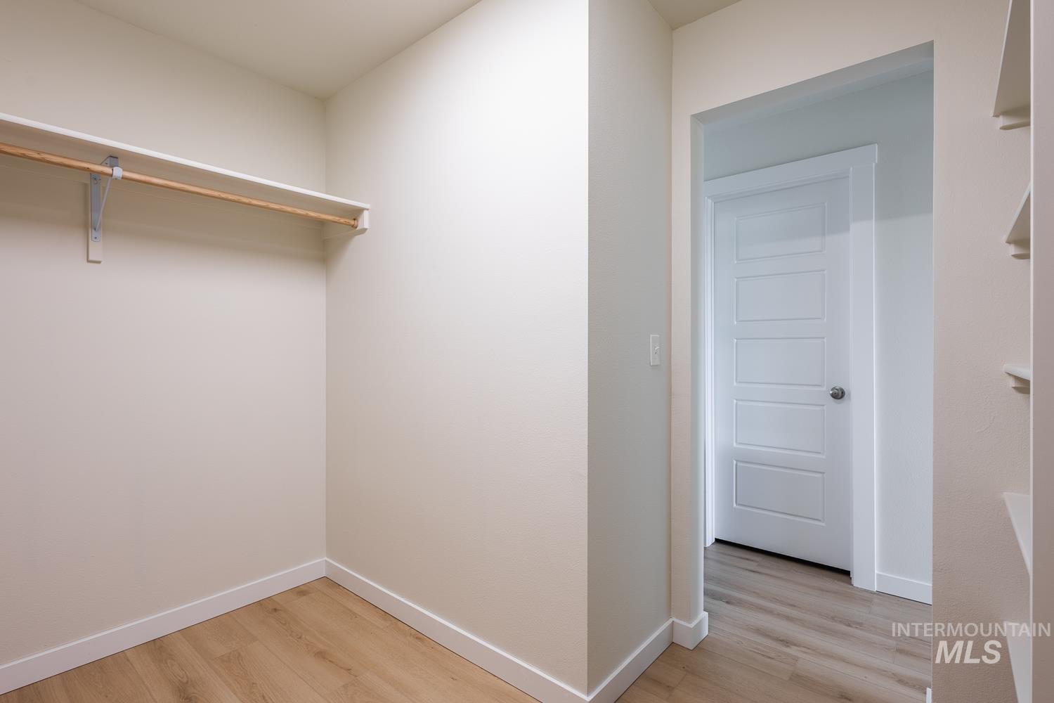 6644 S Nordean Ave, Meridian, Idaho 83642, 4 Bedrooms, 2.5 Bathrooms, Residential For Sale, Price $469,000,MLS 98980185