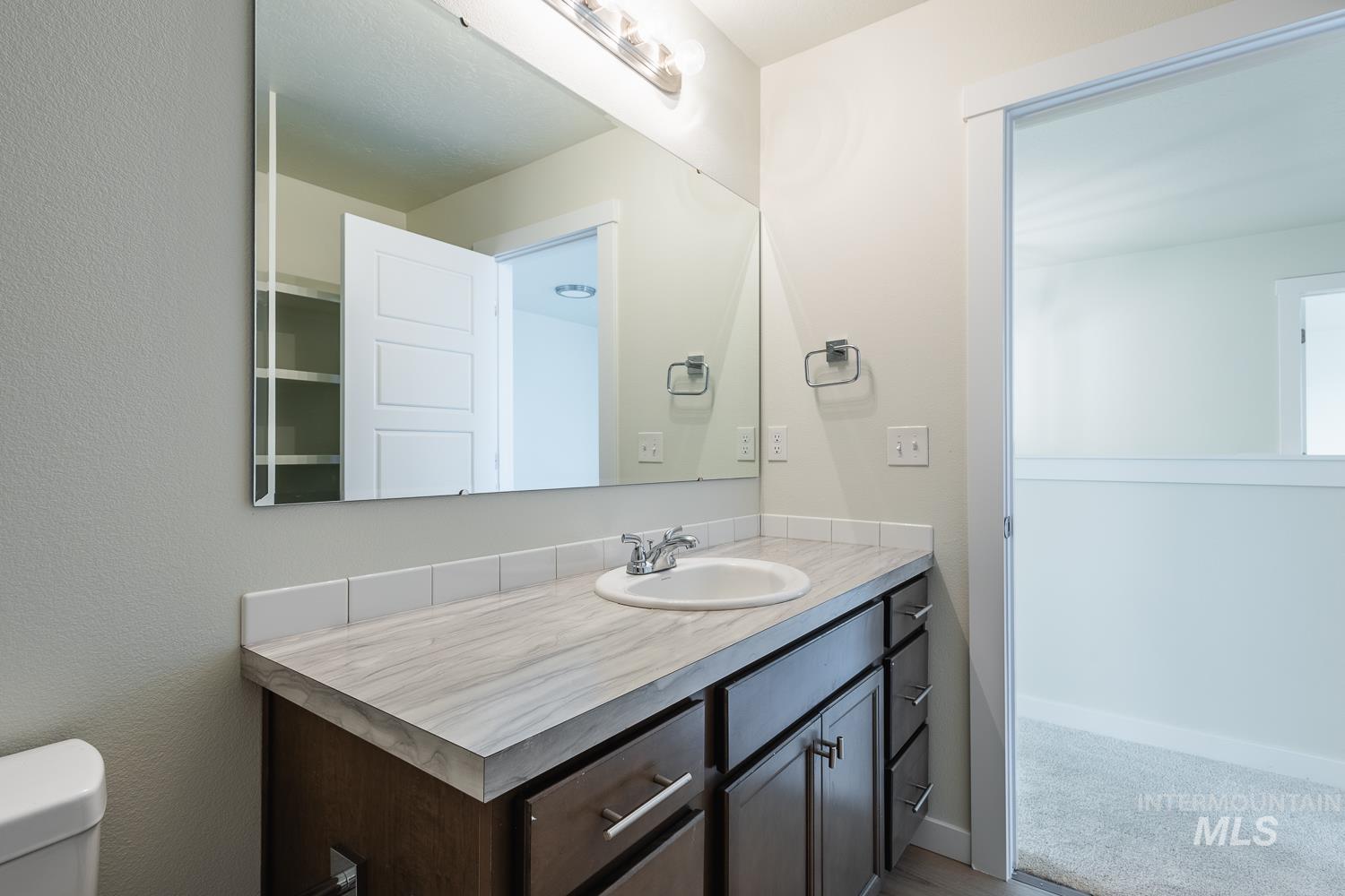 6644 S Nordean Ave, Meridian, Idaho 83642, 4 Bedrooms, 2.5 Bathrooms, Residential For Sale, Price $469,000,MLS 98980185