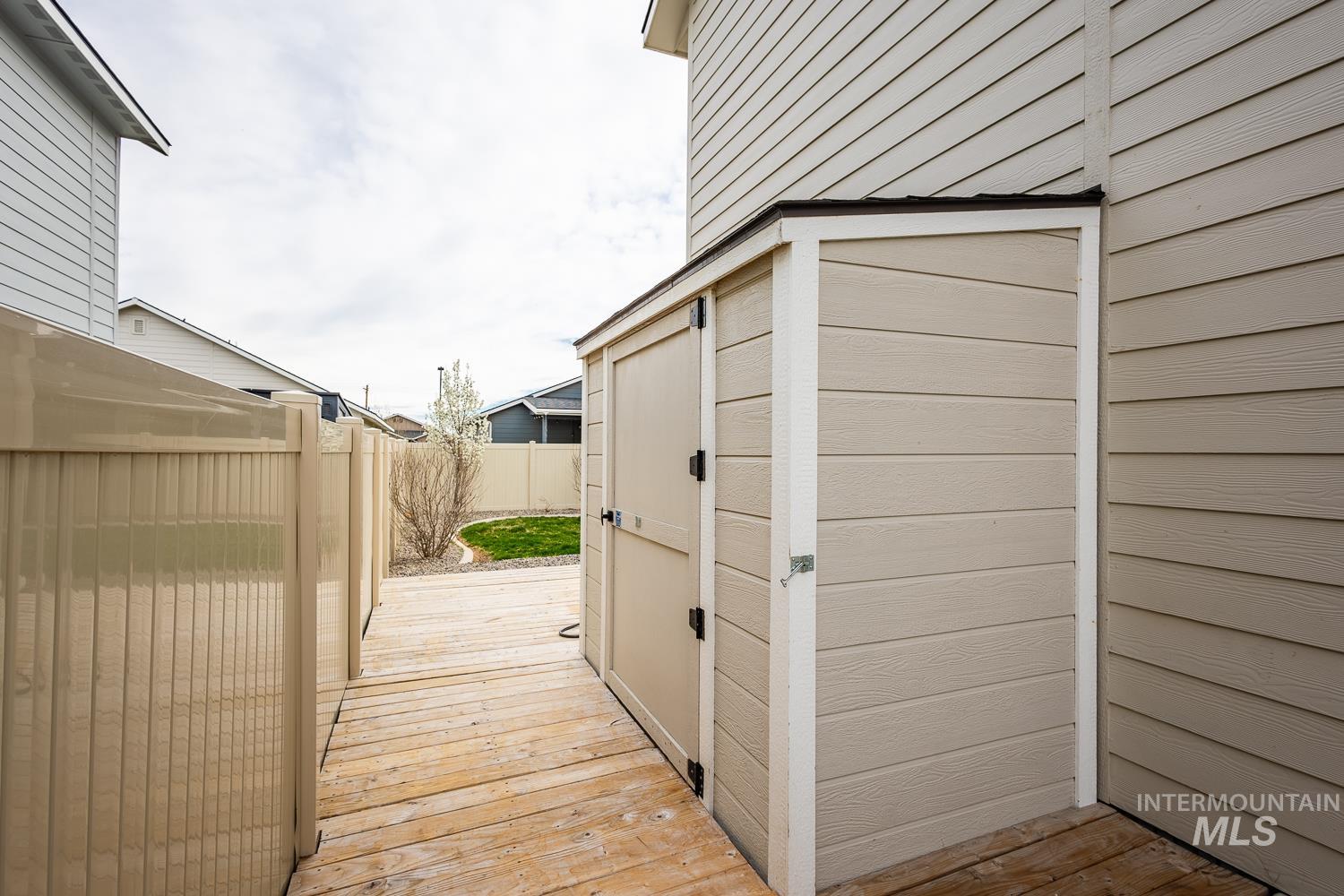 6644 S Nordean Ave, Meridian, Idaho 83642, 4 Bedrooms, 2.5 Bathrooms, Residential For Sale, Price $469,000,MLS 98980185