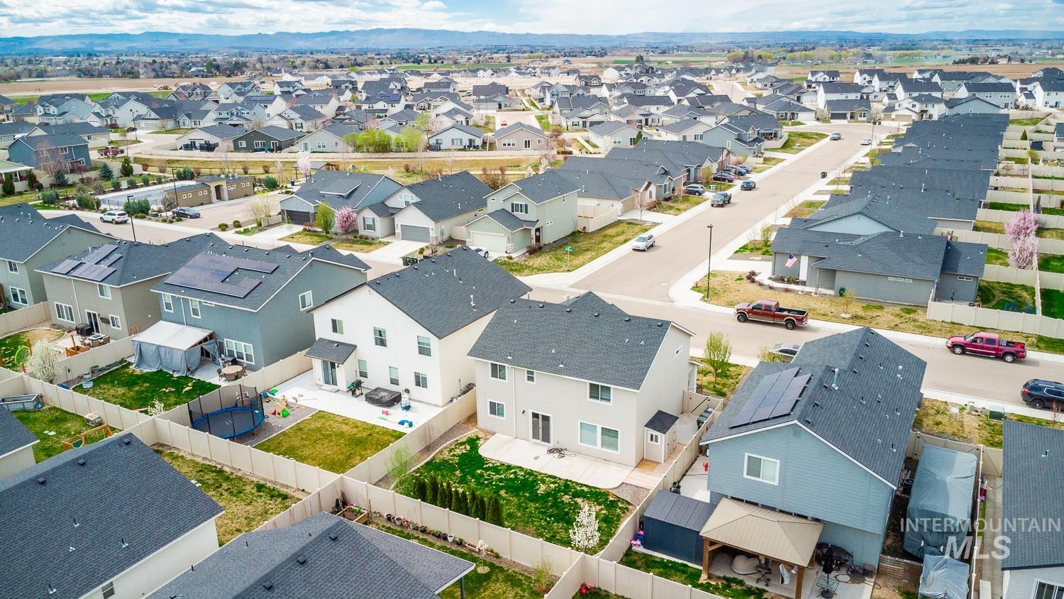 6644 S Nordean Ave, Meridian, Idaho 83642, 4 Bedrooms, 2.5 Bathrooms, Residential For Sale, Price $469,000,MLS 98980185