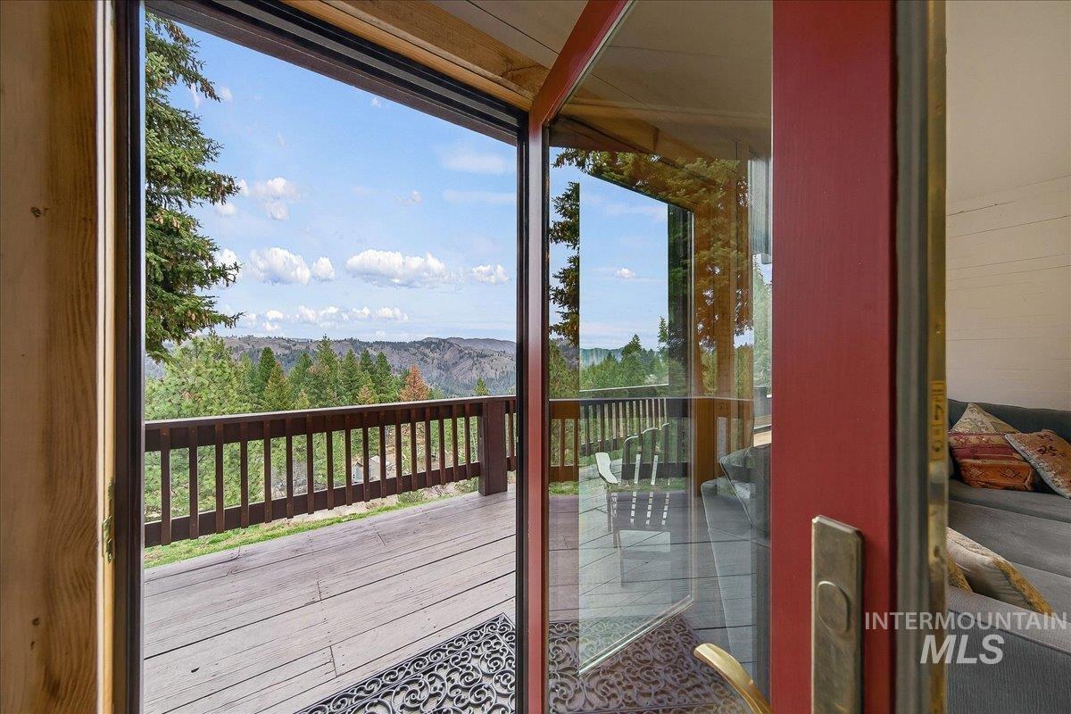 239 Tollgate Rd, Boise, Idaho 83716, 2 Bedrooms, 1 Bathroom, Residential For Sale, Price $750,000,MLS 98980186