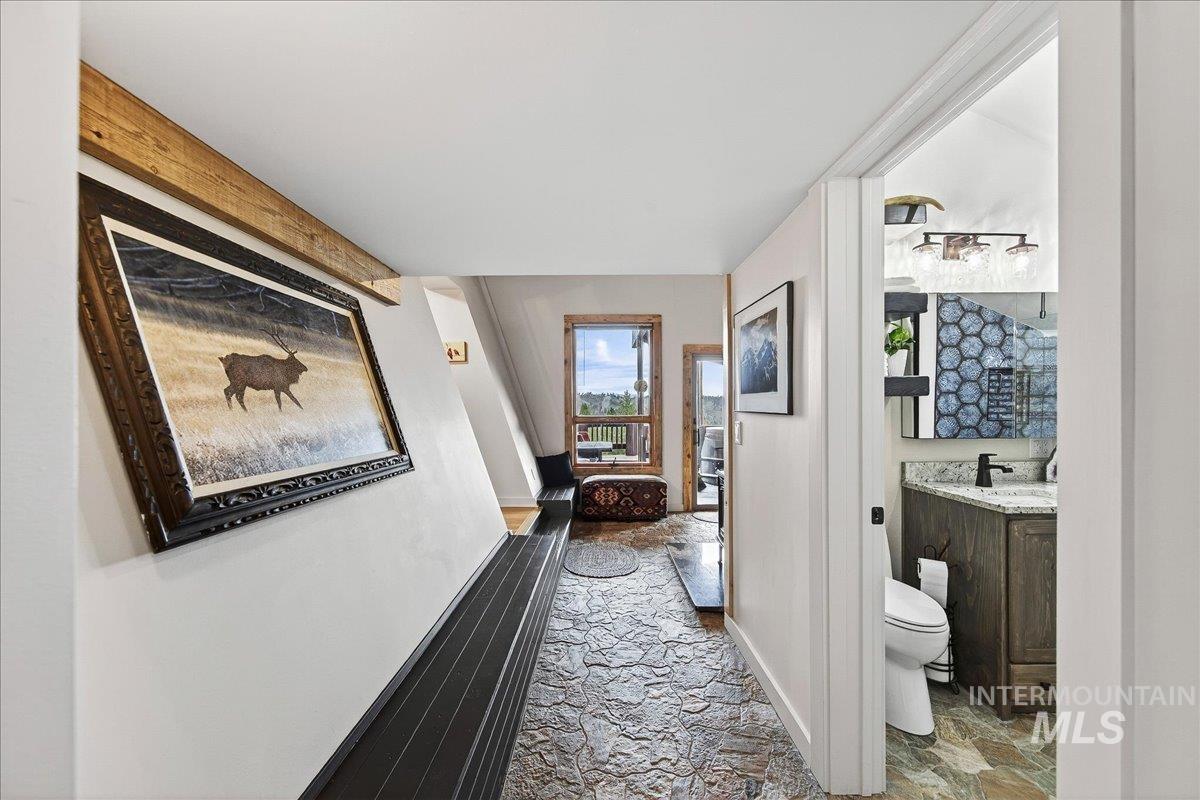 239 Tollgate Rd, Boise, Idaho 83716, 2 Bedrooms, 1 Bathroom, Residential For Sale, Price $750,000,MLS 98980186