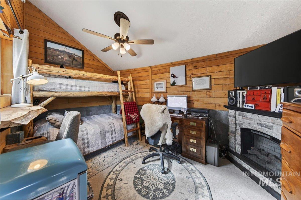 239 Tollgate Rd, Boise, Idaho 83716, 2 Bedrooms, 1 Bathroom, Residential For Sale, Price $750,000,MLS 98980186