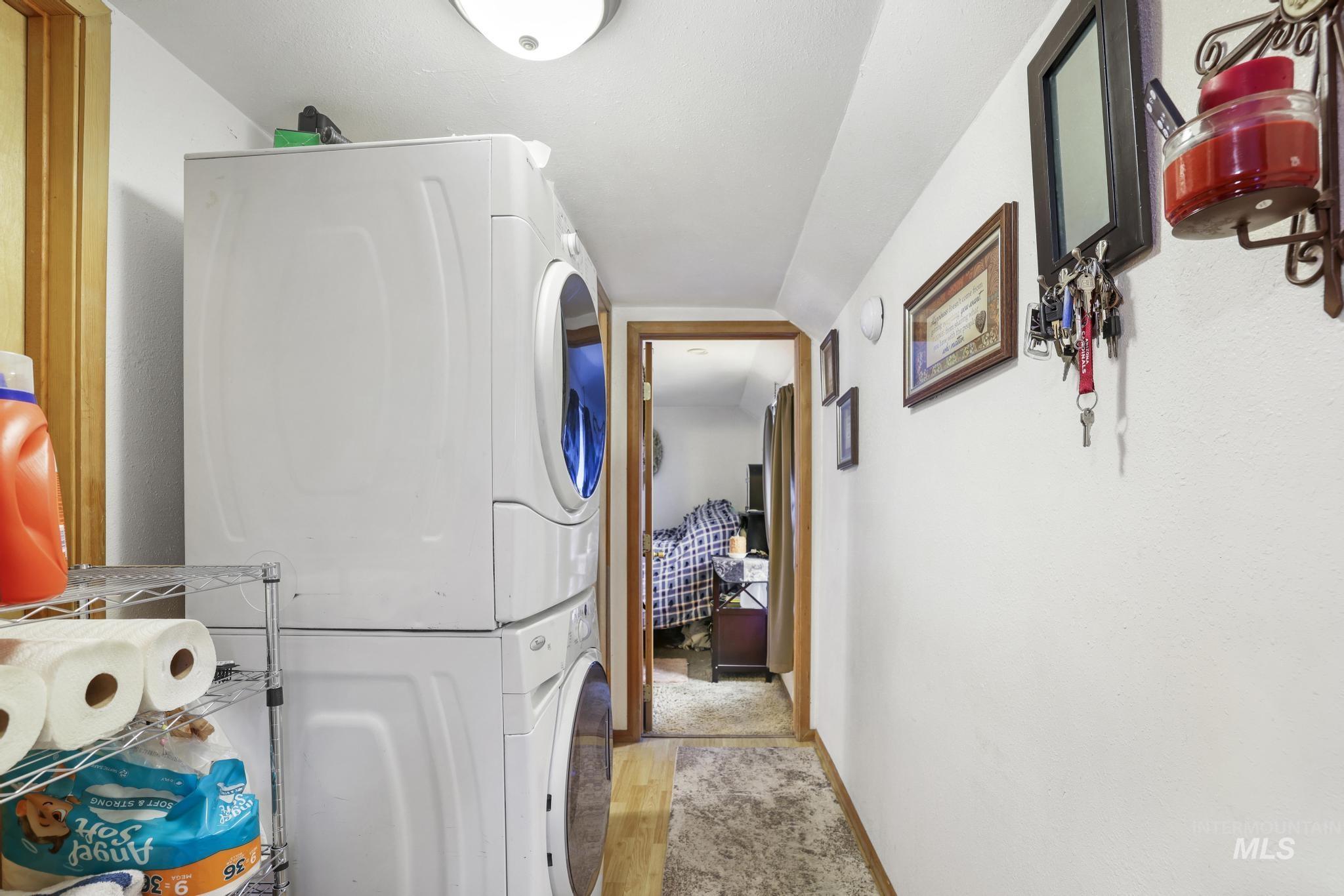 160 Monroe Street, Twin Falls, Idaho 83301, 2 Bedrooms, 1 Bathroom, Residential For Sale, Price $179,900,MLS 98980187