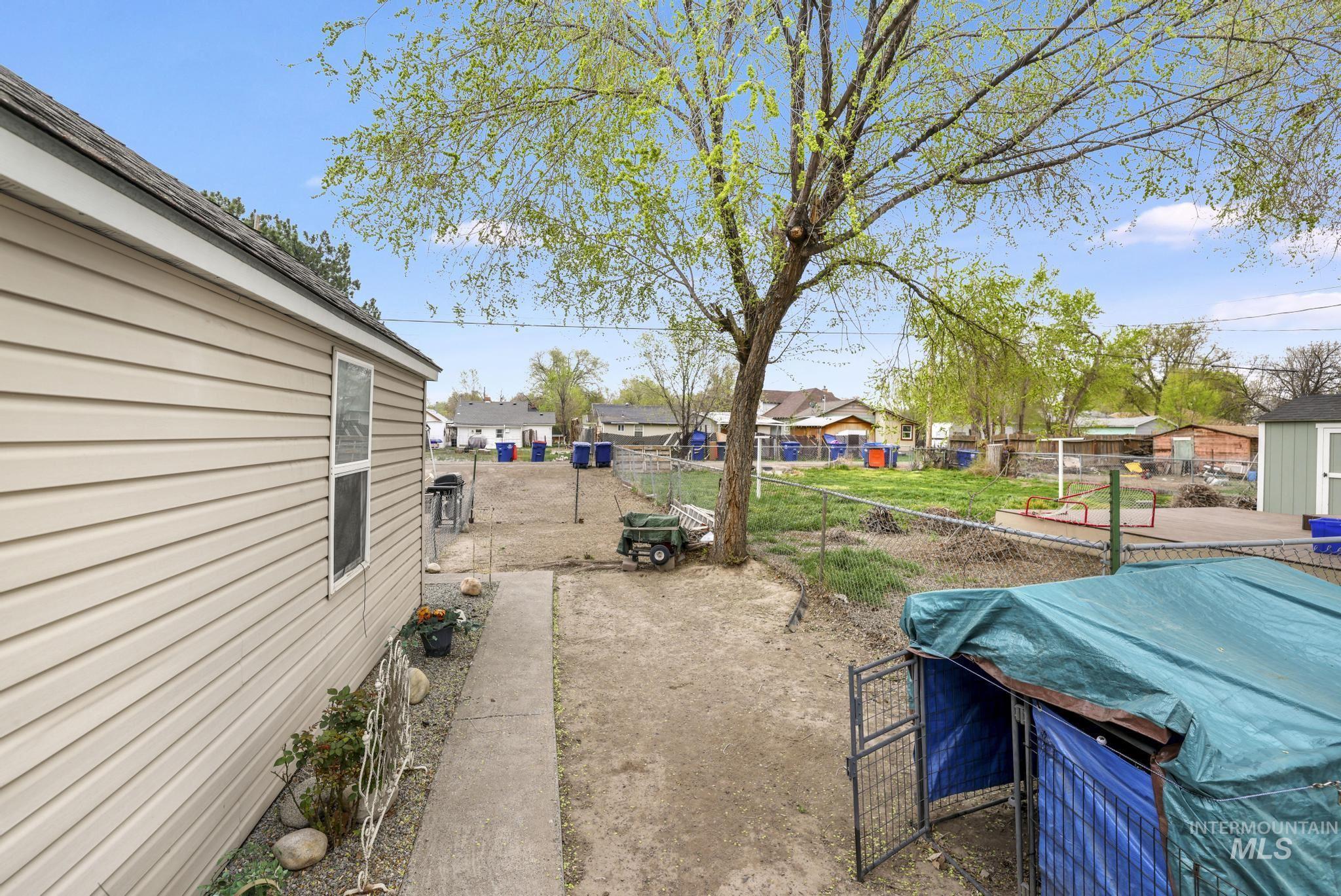 160 Monroe Street, Twin Falls, Idaho 83301, 2 Bedrooms, 1 Bathroom, Residential For Sale, Price $179,900,MLS 98980187