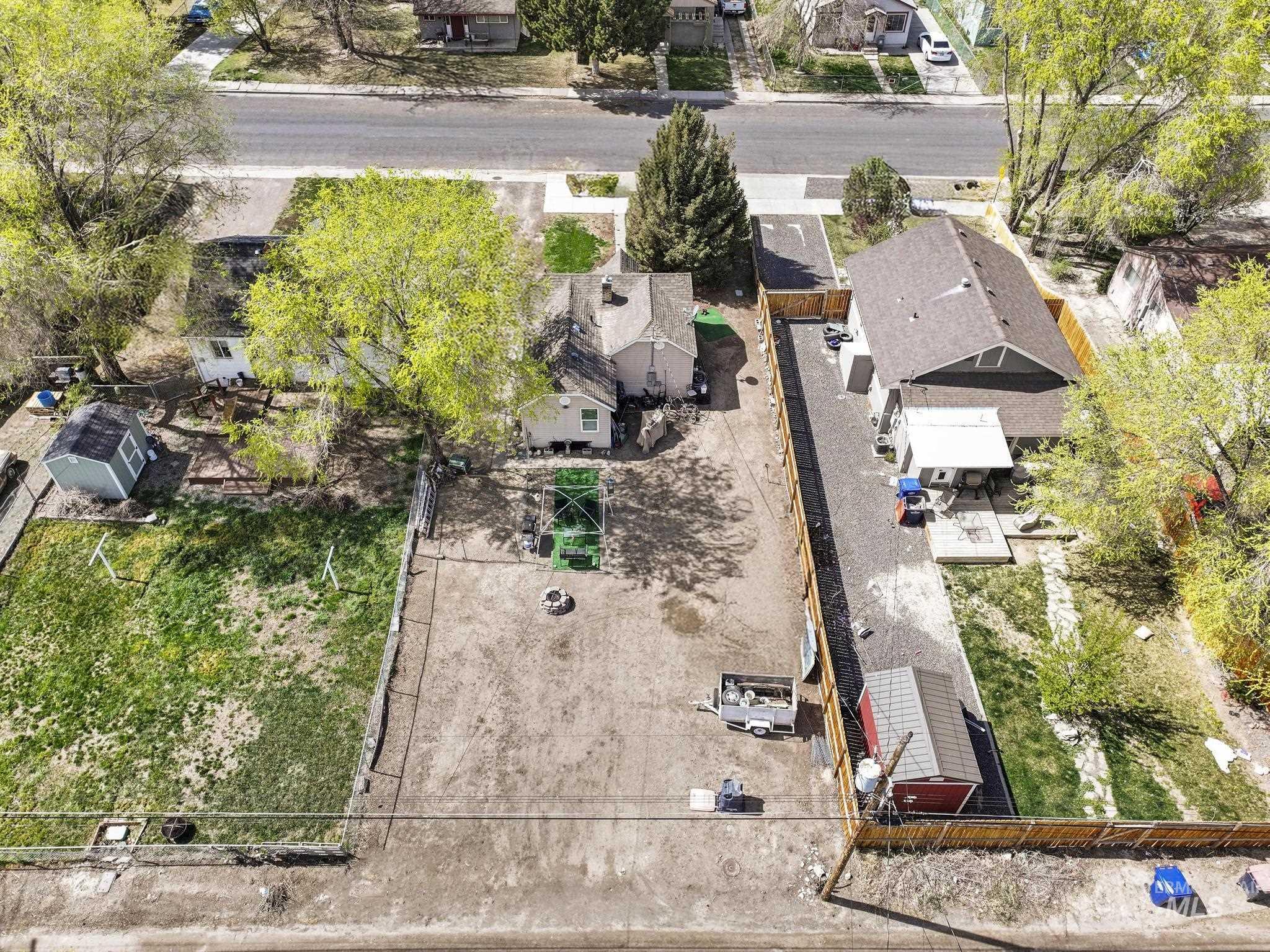 160 Monroe Street, Twin Falls, Idaho 83301, 2 Bedrooms, 1 Bathroom, Residential For Sale, Price $179,900,MLS 98980187