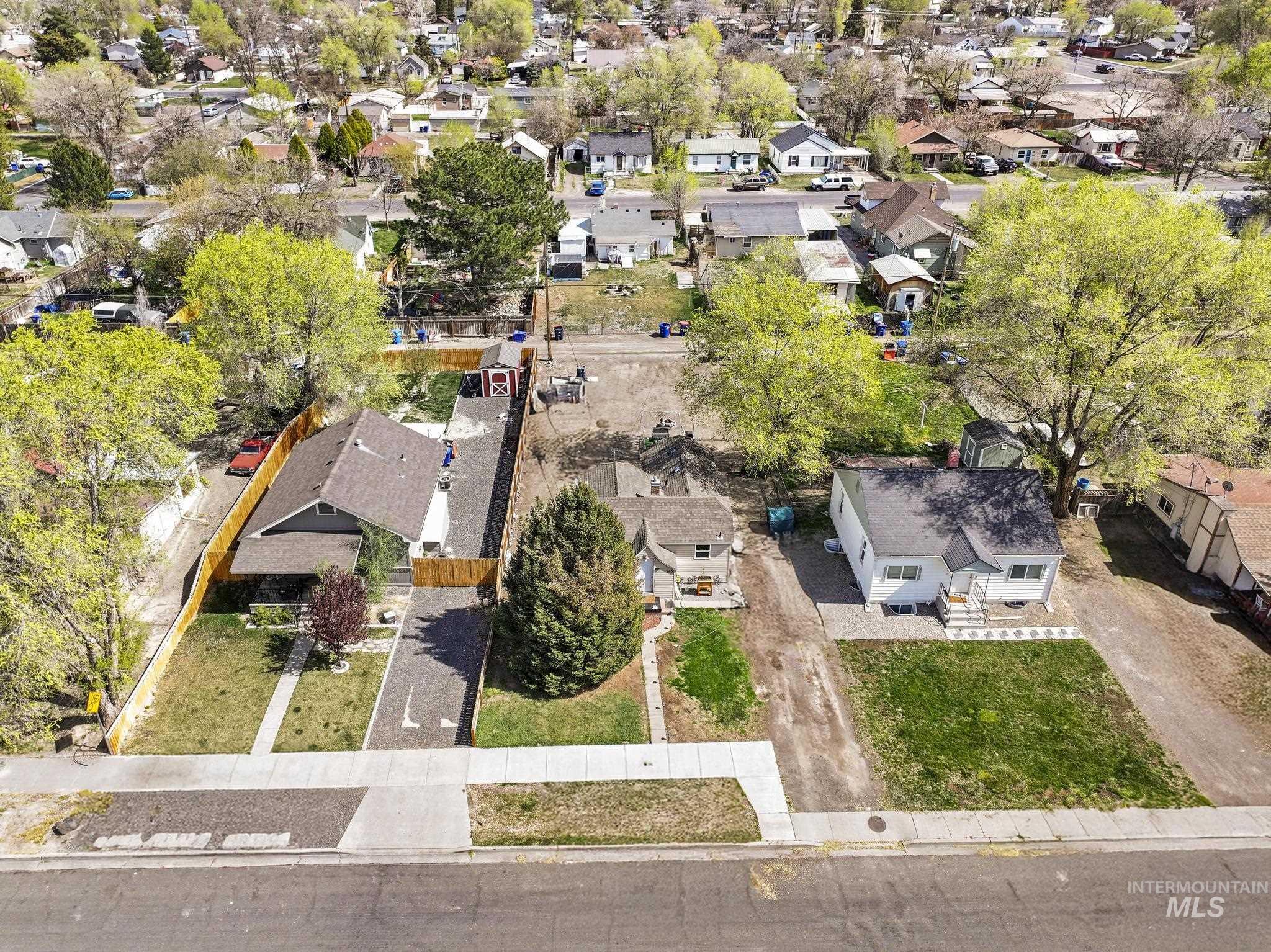 160 Monroe Street, Twin Falls, Idaho 83301, 2 Bedrooms, 1 Bathroom, Residential For Sale, Price $179,900,MLS 98980187