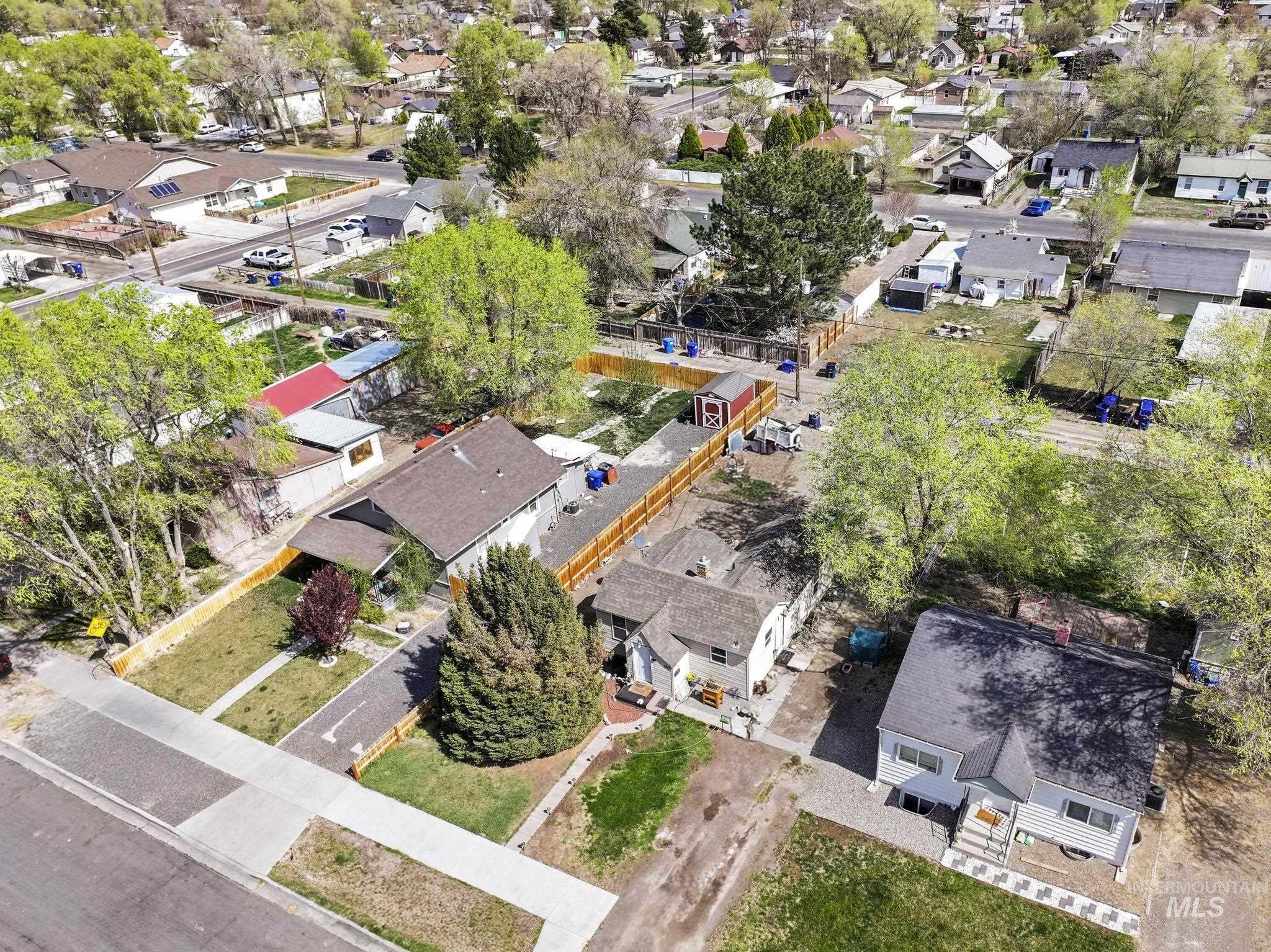 160 Monroe Street, Twin Falls, Idaho 83301, 2 Bedrooms, 1 Bathroom, Residential For Sale, Price $179,900,MLS 98980187