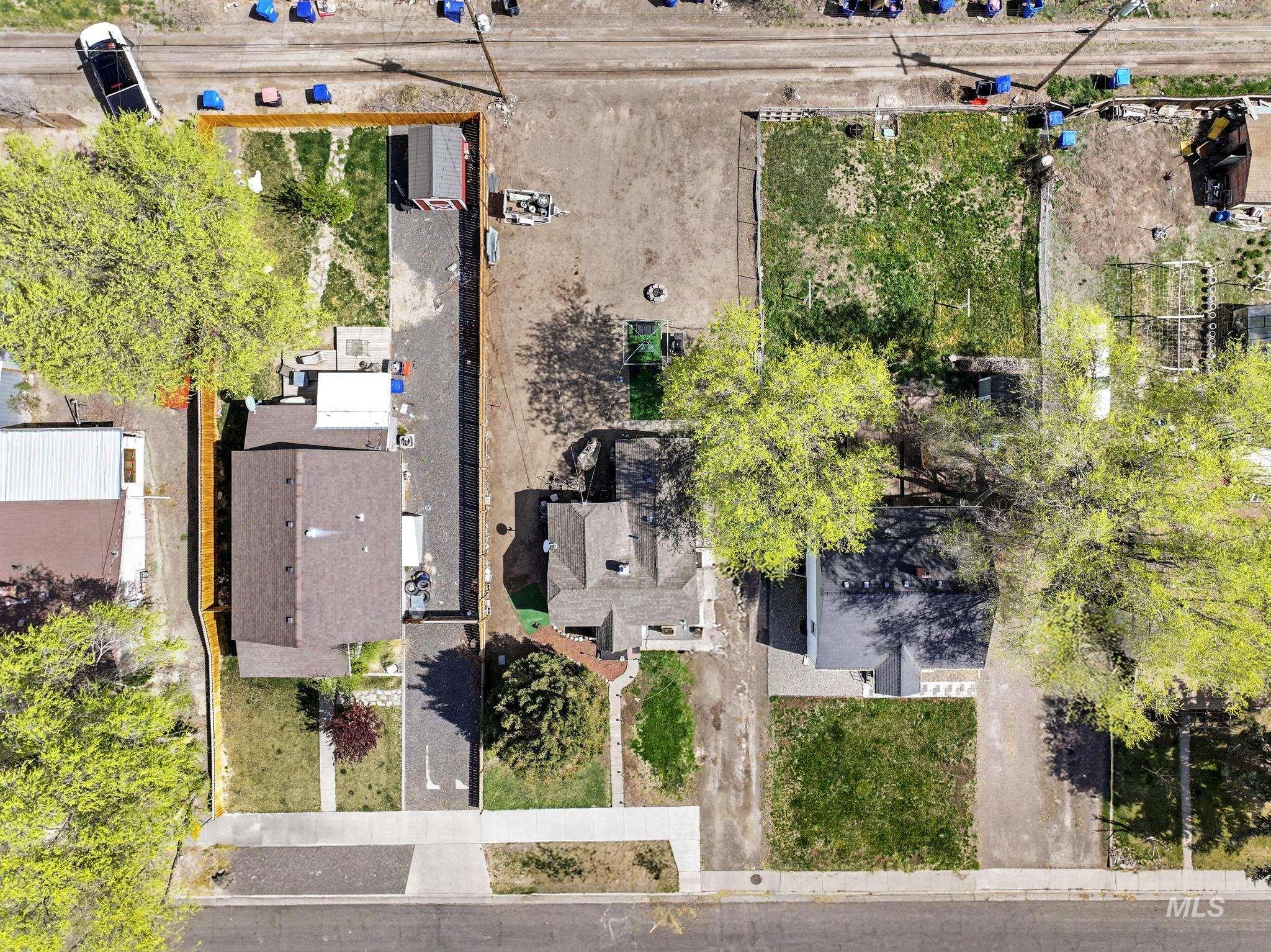 160 Monroe Street, Twin Falls, Idaho 83301, 2 Bedrooms, 1 Bathroom, Residential For Sale, Price $179,900,MLS 98980187