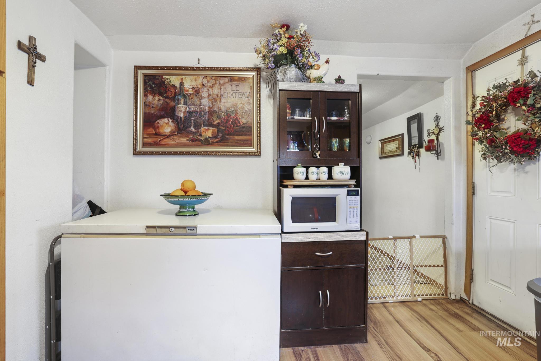 160 Monroe Street, Twin Falls, Idaho 83301, 2 Bedrooms, 1 Bathroom, Residential For Sale, Price $179,900,MLS 98980187