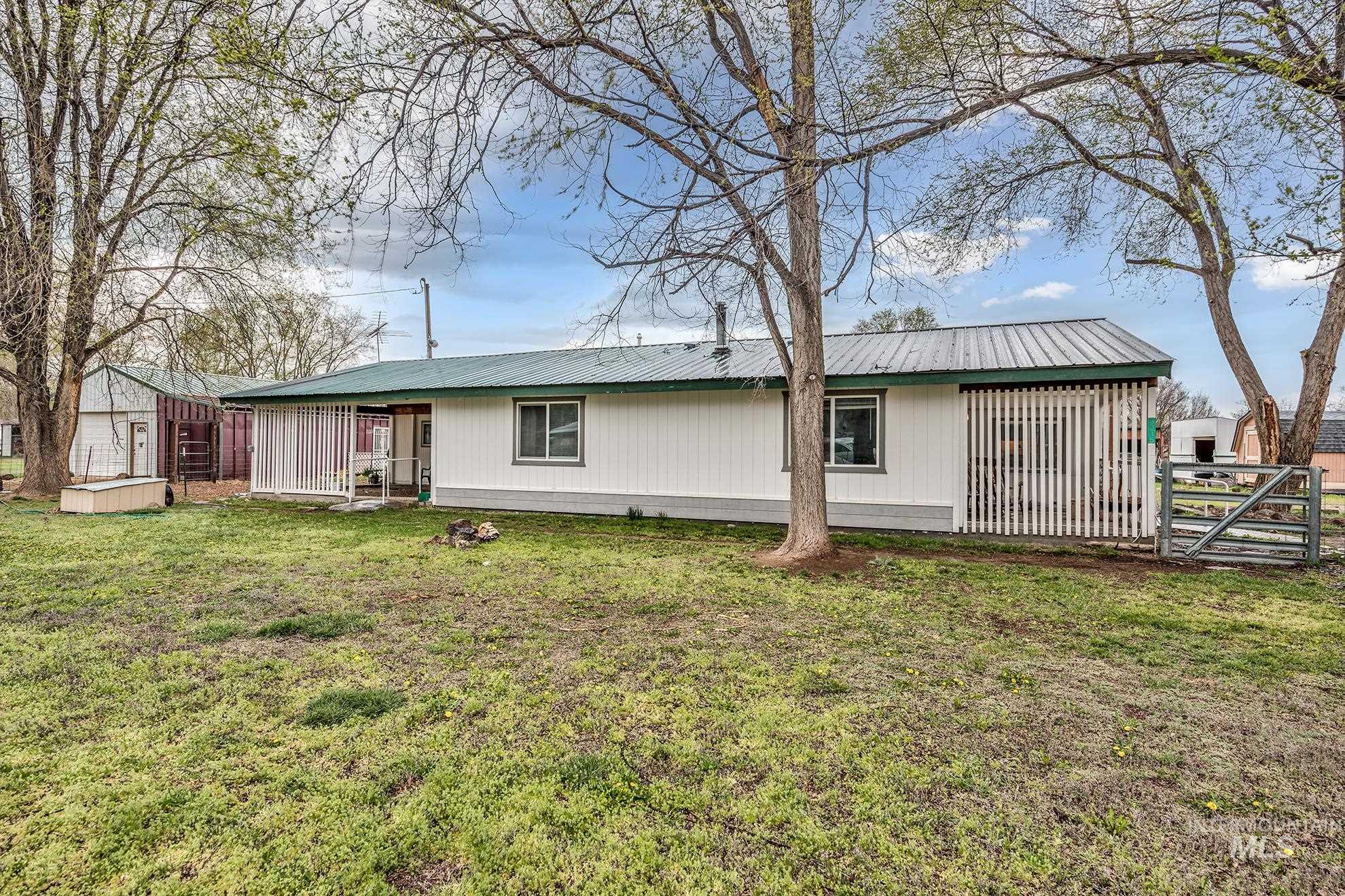 3315 NW 7th Ave, Ontario, Oregon 97914, 3 Bedrooms, 1 Bathroom, Residential For Sale, Price $229,000, 98980189