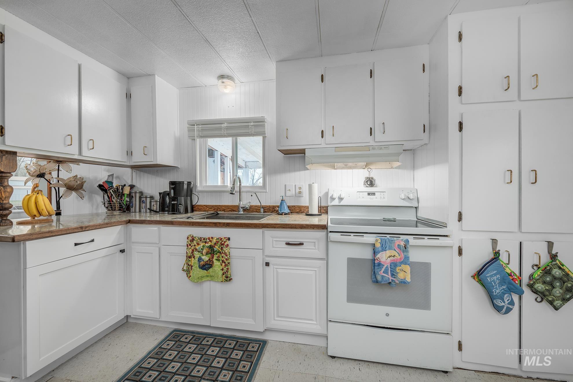 3315 NW 7th Ave, Ontario, Oregon 97914, 3 Bedrooms, 1 Bathroom, Residential For Sale, Price $269,000,MLS 98980189