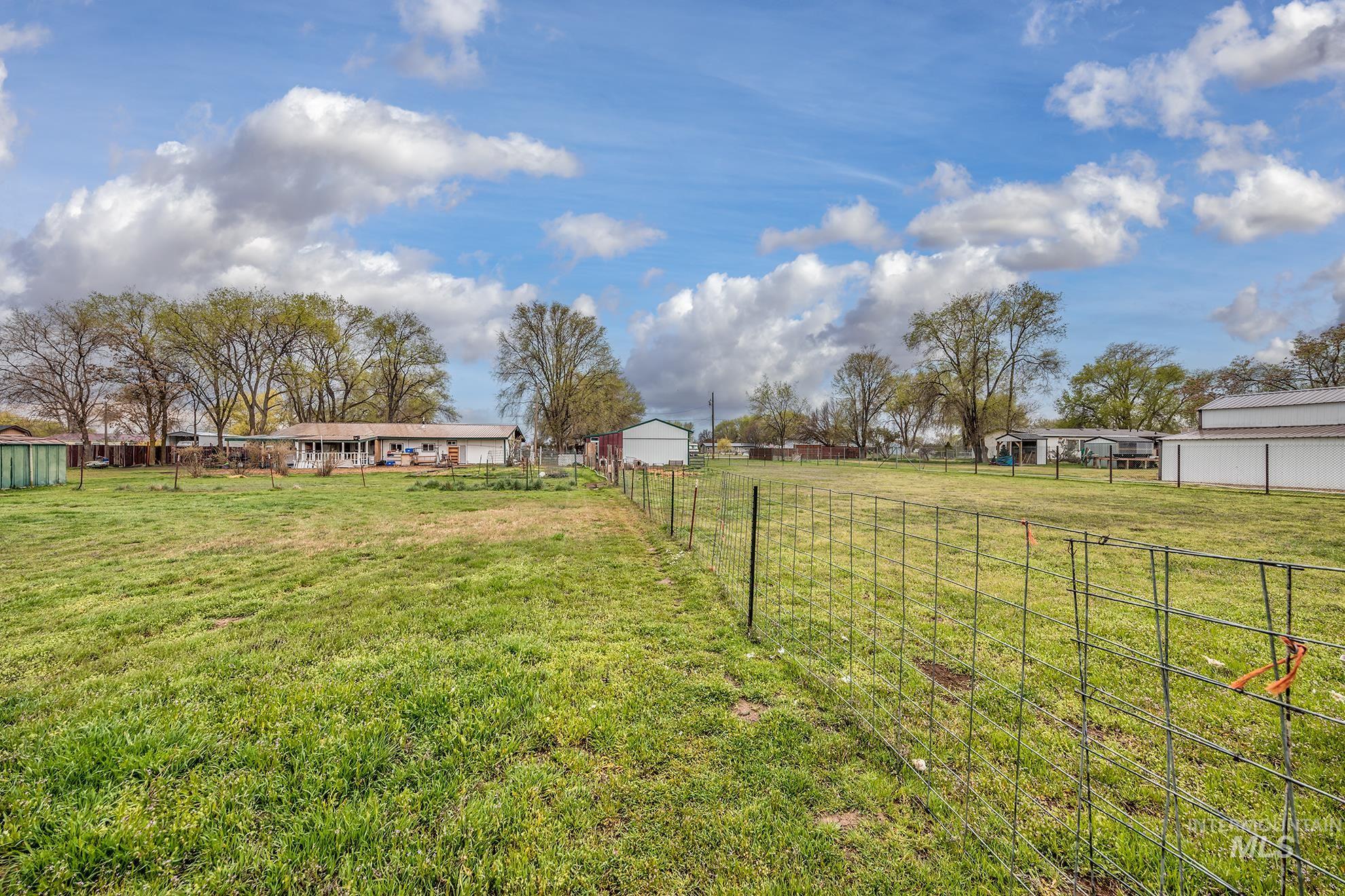 3315 NW 7th Ave, Ontario, Oregon 97914, 3 Bedrooms, 1 Bathroom, Residential For Sale, Price $229,000, 98980189