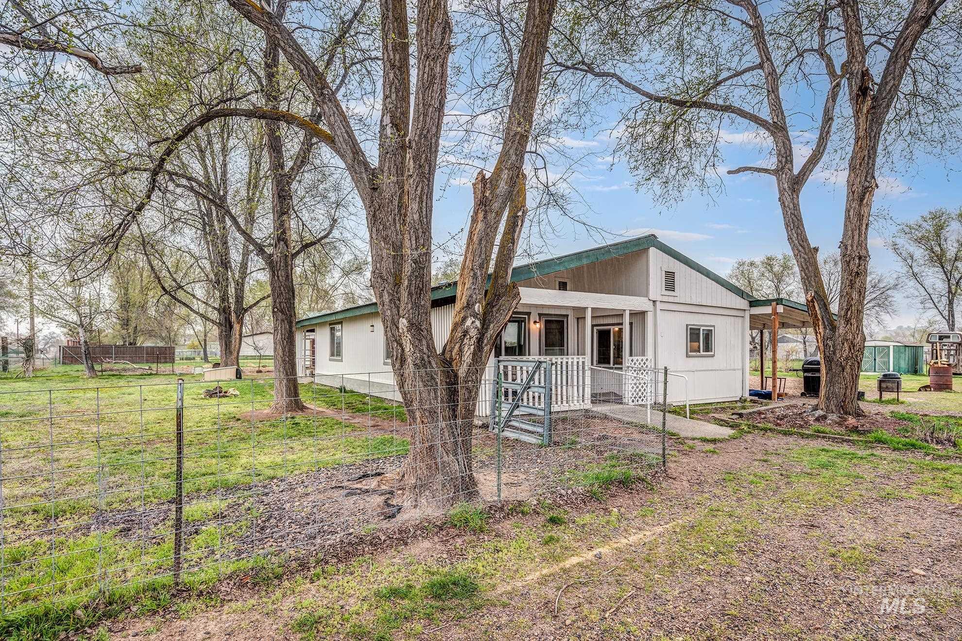 3315 NW 7th Ave, Ontario, Oregon 97914, 3 Bedrooms, 1 Bathroom, Residential For Sale, Price $269,000,MLS 98980189