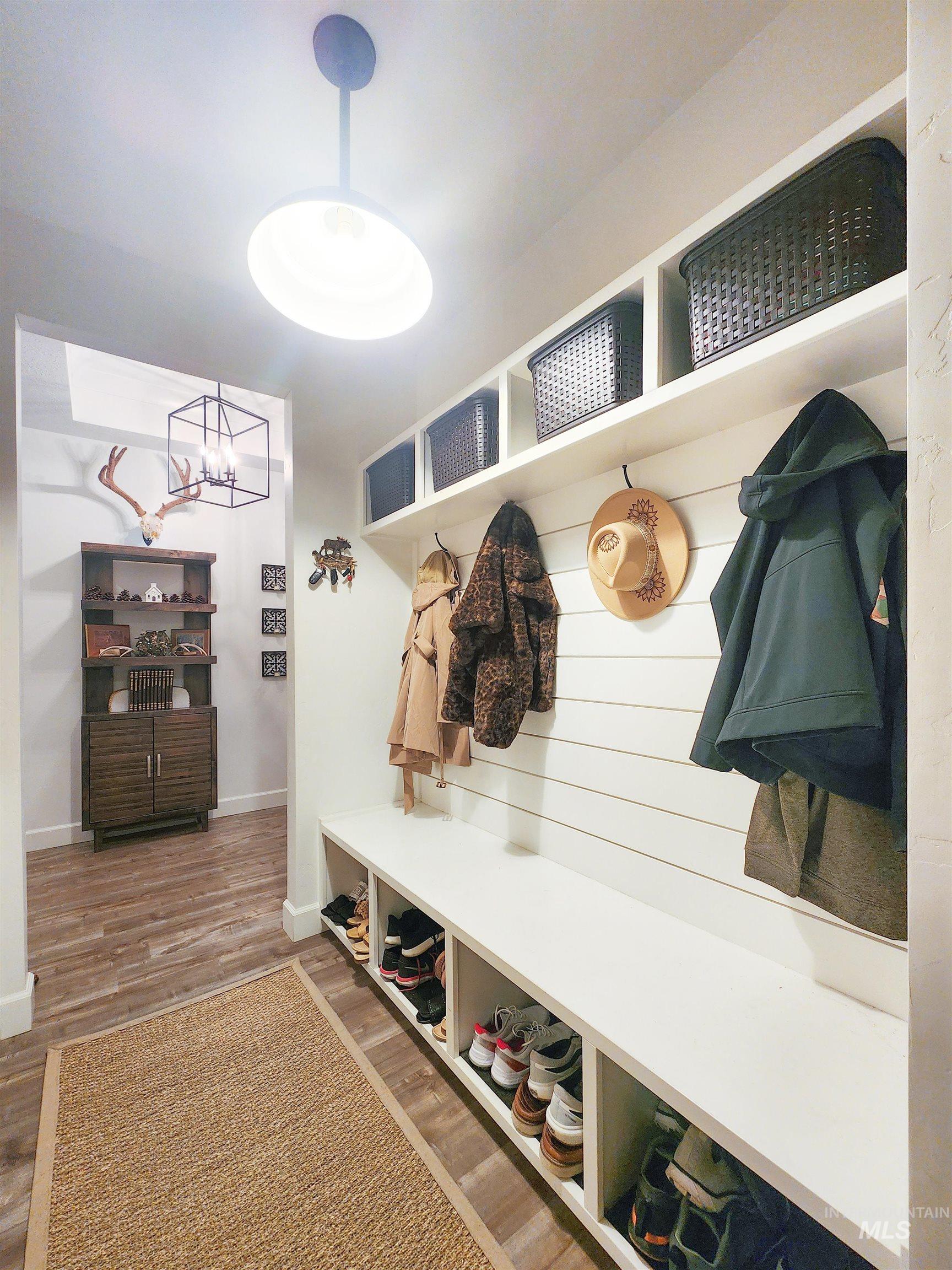 319 Sunderland St, Caldwell, Idaho 83605, 3 Bedrooms, 2 Bathrooms, Residential For Sale, Price $585,000,MLS 98980191