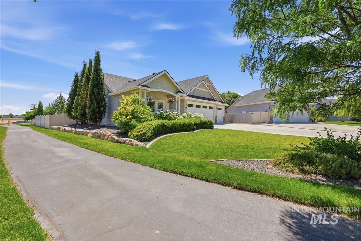 319 Sunderland St, Caldwell, Idaho 83605, 3 Bedrooms, 2 Bathrooms, Residential For Sale, Price $585,000, 98980191