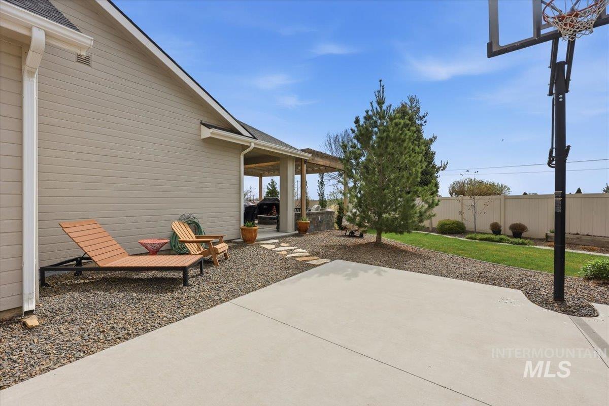 319 Sunderland St, Caldwell, Idaho 83605, 3 Bedrooms, 2 Bathrooms, Residential For Sale, Price $585,000,MLS 98980191