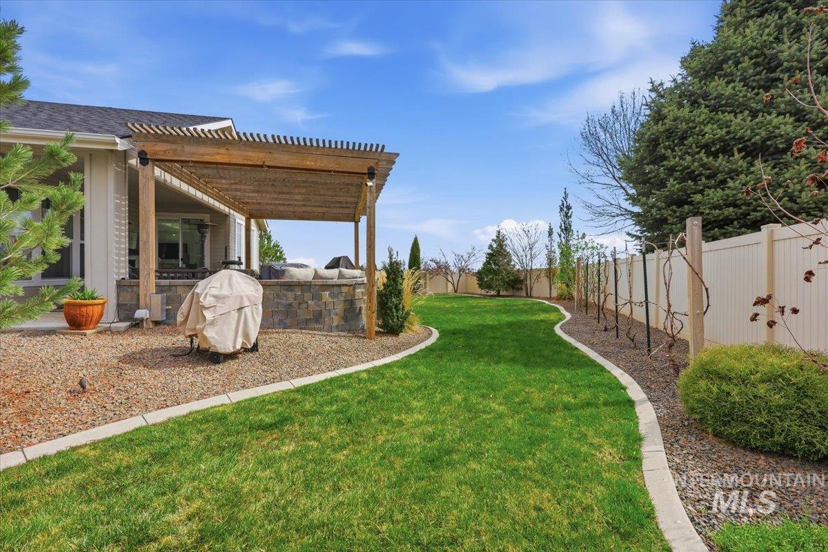 319 Sunderland St, Caldwell, Idaho 83605, 3 Bedrooms, 2 Bathrooms, Residential For Sale, Price $585,000,MLS 98980191