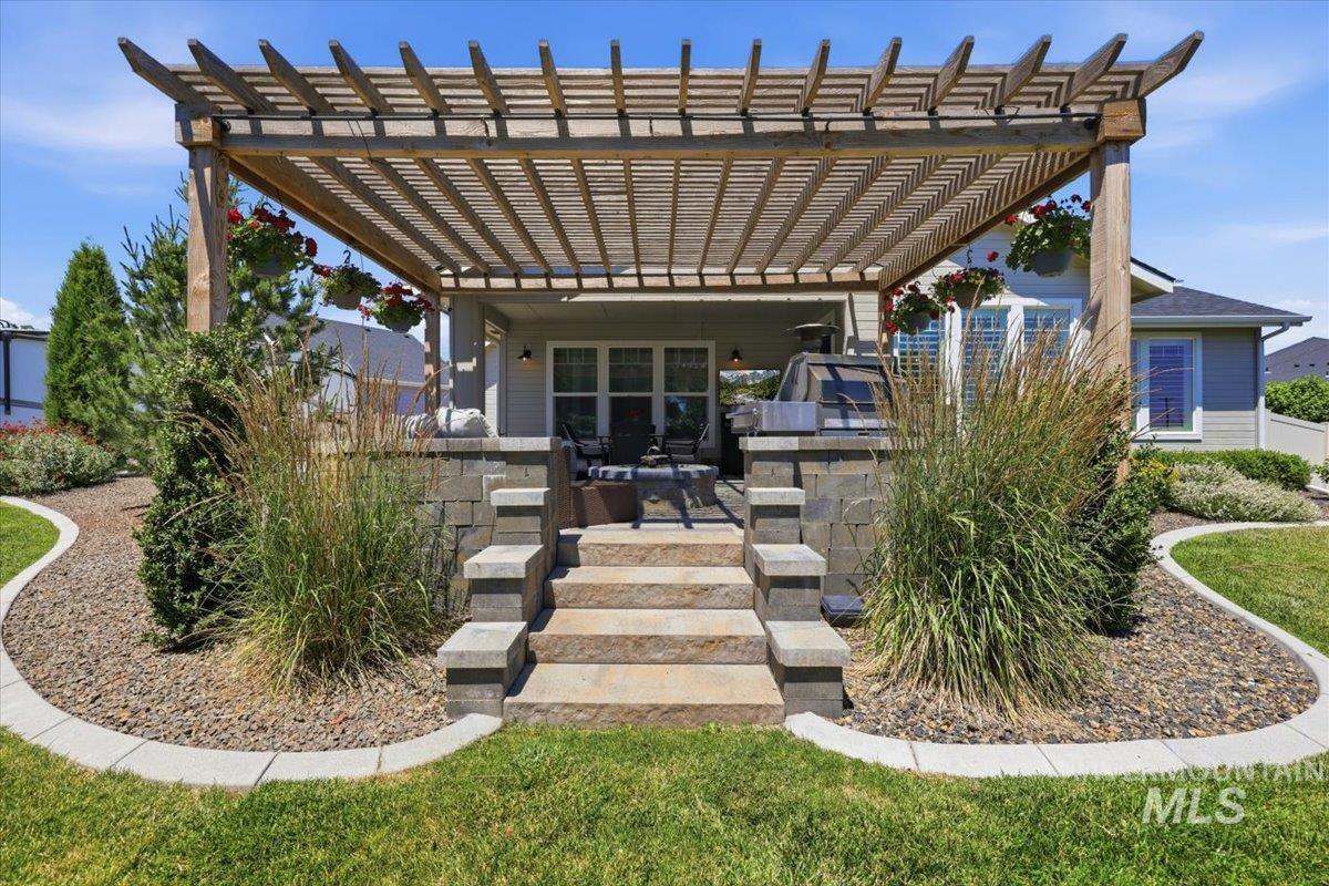 319 Sunderland St, Caldwell, Idaho 83605, 3 Bedrooms, 2 Bathrooms, Residential For Sale, Price $585,000, 98980191