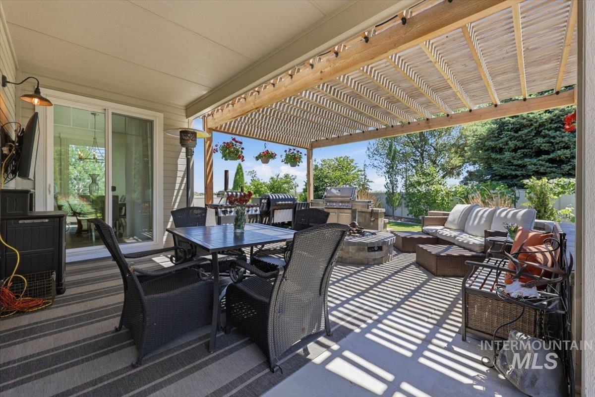 319 Sunderland St, Caldwell, Idaho 83605, 3 Bedrooms, 2 Bathrooms, Residential For Sale, Price $585,000, 98980191