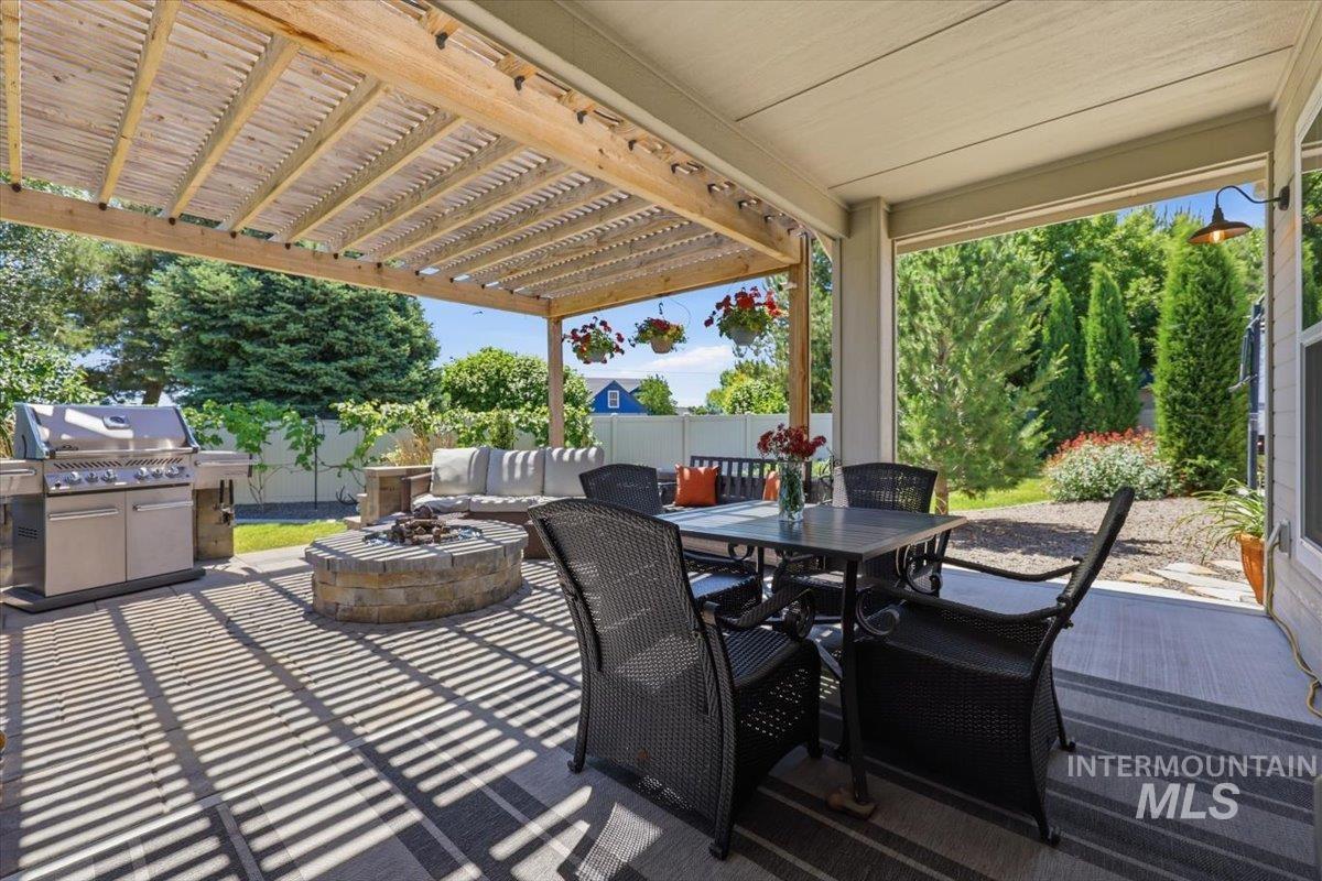 319 Sunderland St, Caldwell, Idaho 83605, 3 Bedrooms, 2 Bathrooms, Residential For Sale, Price $585,000, 98980191
