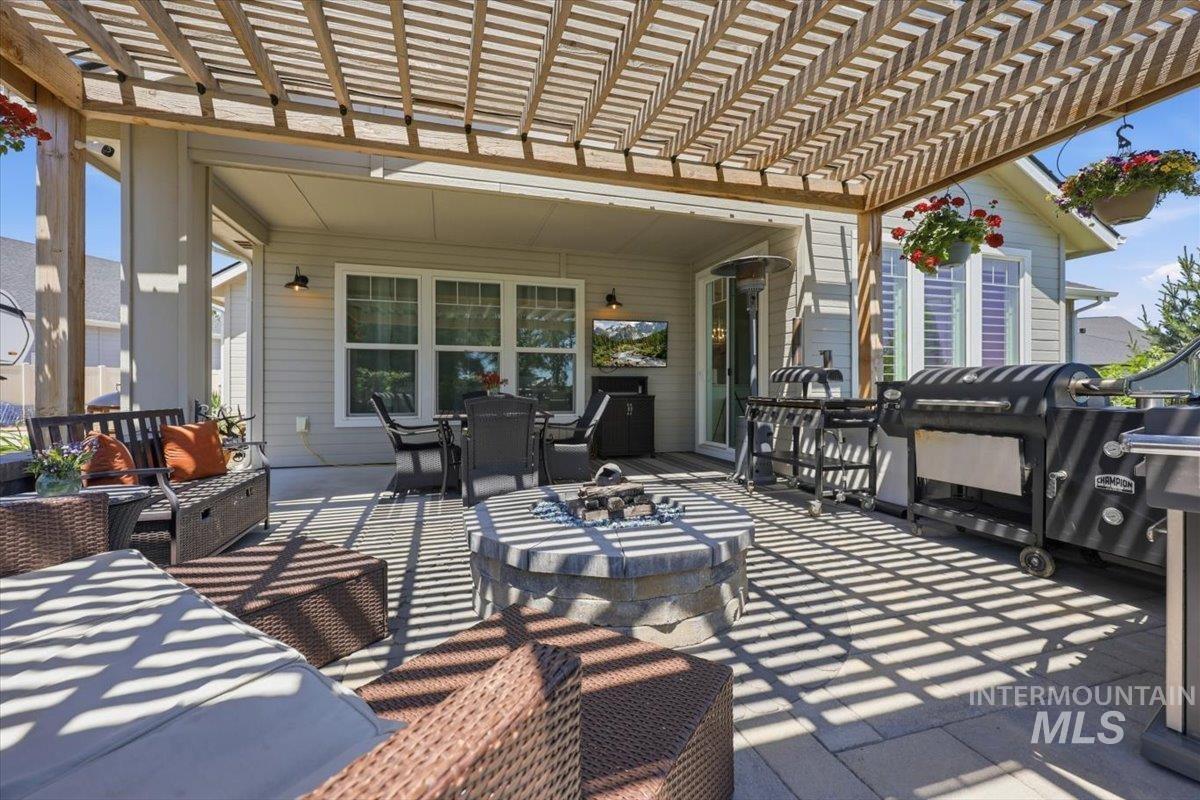 319 Sunderland St, Caldwell, Idaho 83605, 3 Bedrooms, 2 Bathrooms, Residential For Sale, Price $585,000, 98980191