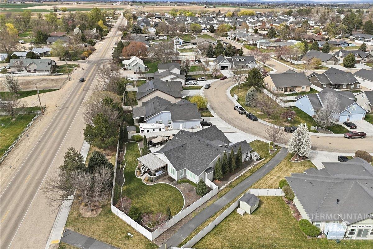 319 Sunderland St, Caldwell, Idaho 83605, 3 Bedrooms, 2 Bathrooms, Residential For Sale, Price $585,000,MLS 98980191