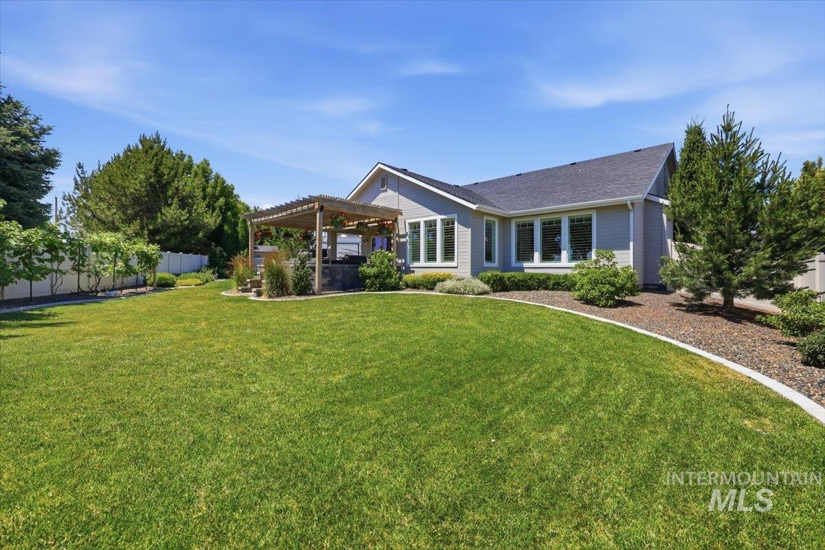 319 Sunderland St, Caldwell, Idaho 83605, 3 Bedrooms, 2 Bathrooms, Residential For Sale, Price $585,000, 98980191