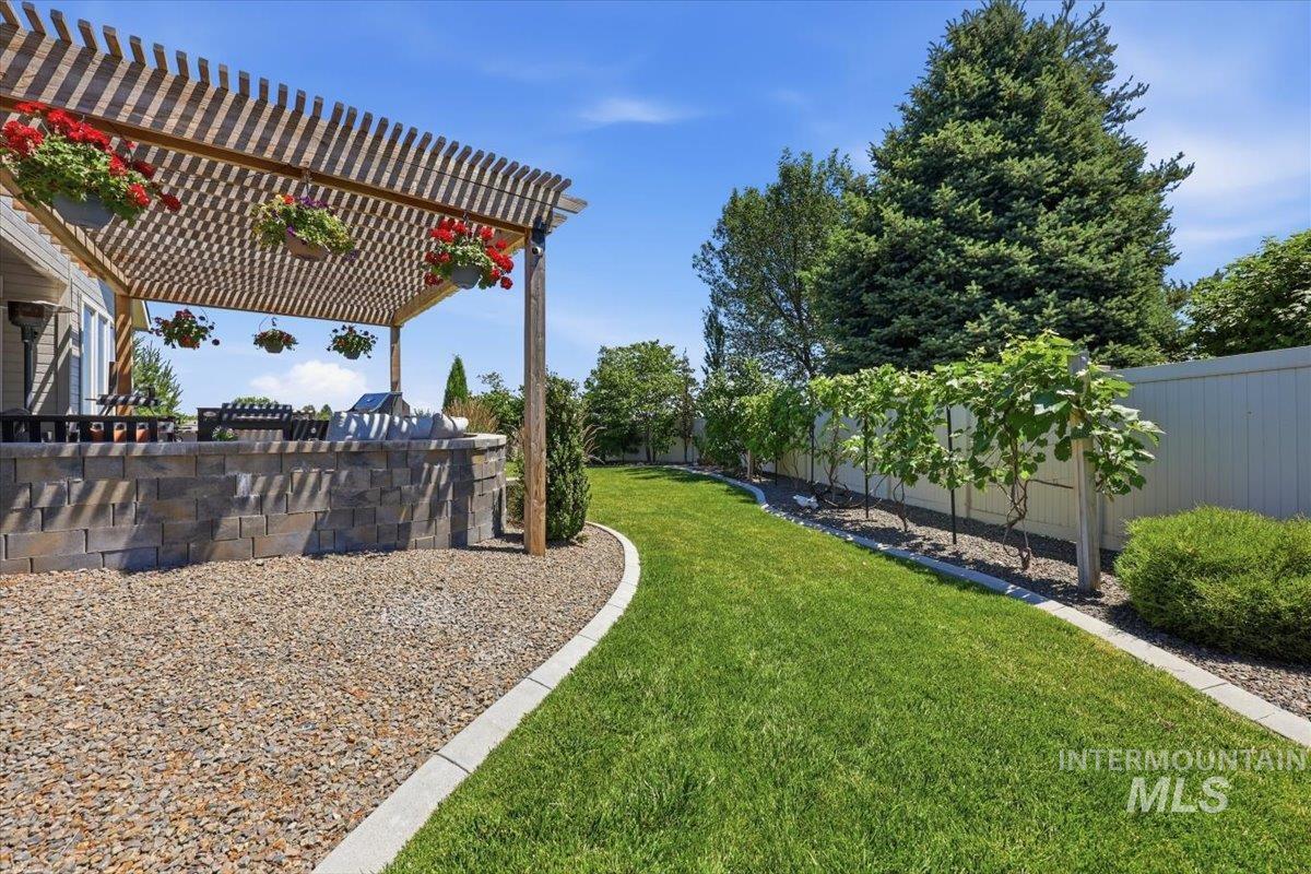 319 Sunderland St, Caldwell, Idaho 83605, 3 Bedrooms, 2 Bathrooms, Residential For Sale, Price $585,000, 98980191