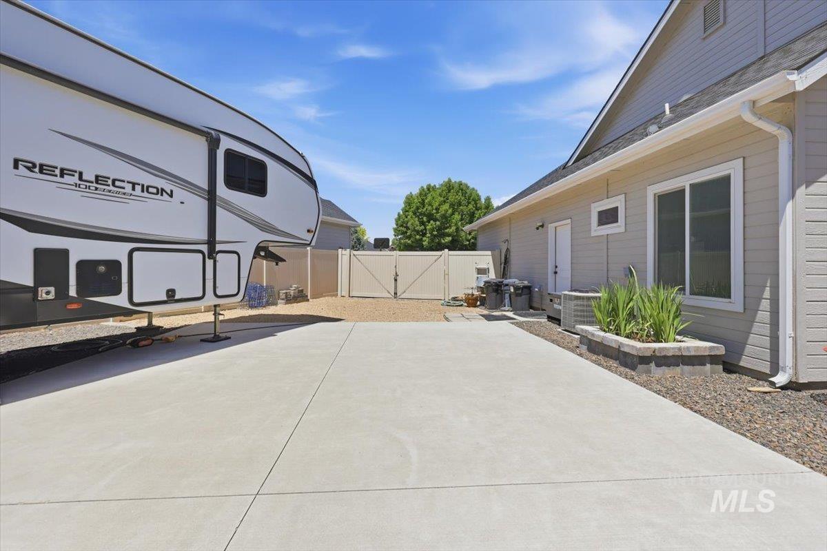 319 Sunderland St, Caldwell, Idaho 83605, 3 Bedrooms, 2 Bathrooms, Residential For Sale, Price $585,000, 98980191