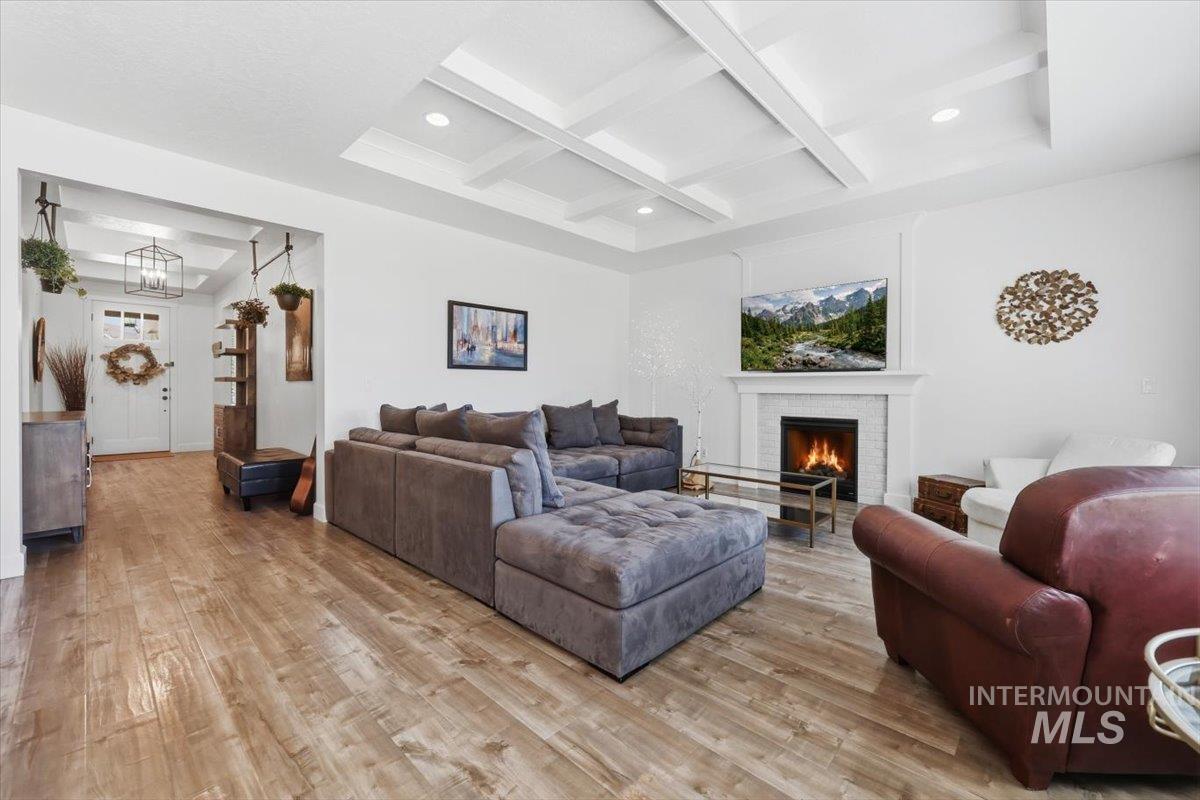319 Sunderland St, Caldwell, Idaho 83605, 3 Bedrooms, 2 Bathrooms, Residential For Sale, Price $585,000, 98980191