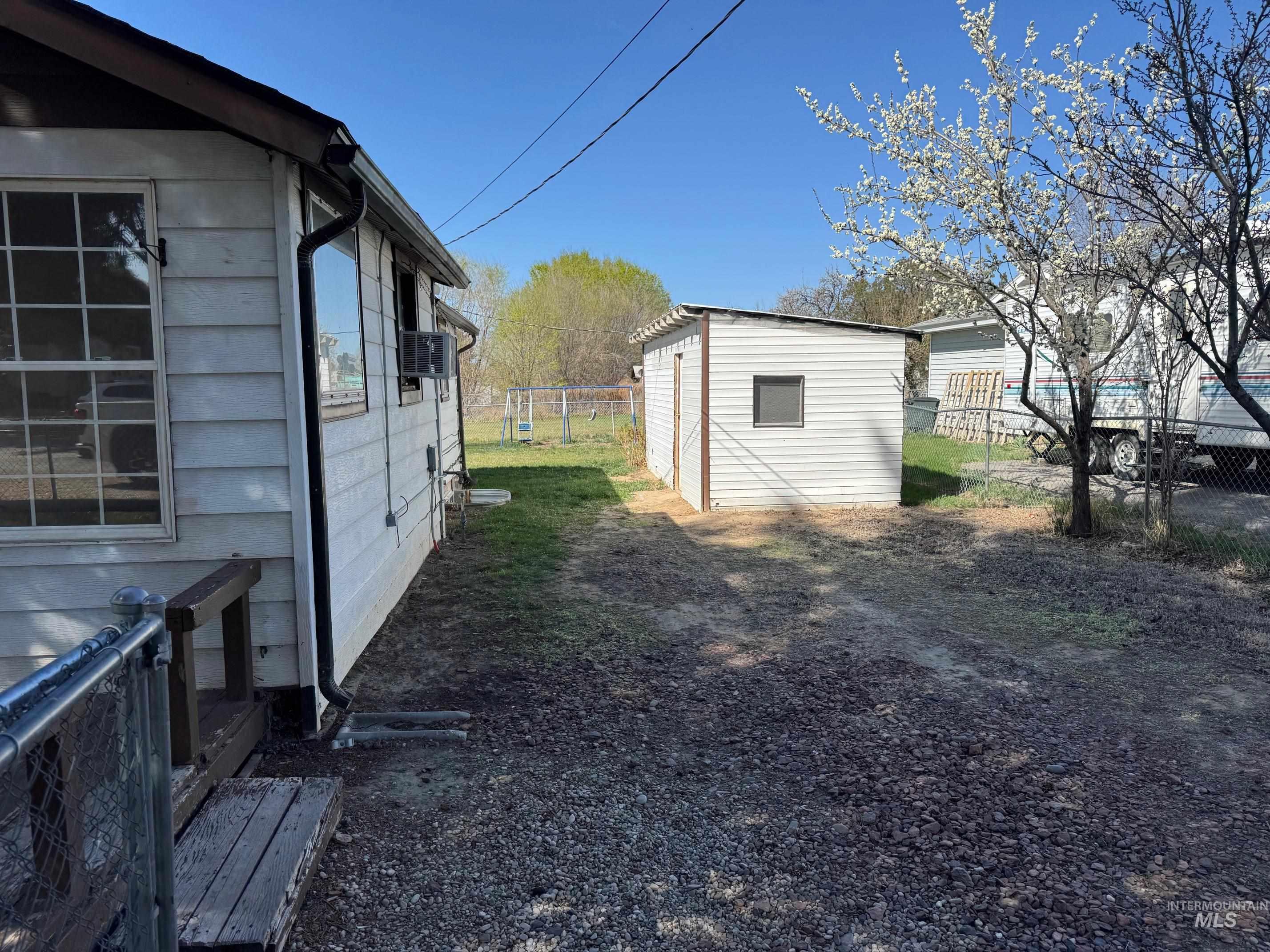 931 S Fillmore, Jerome, Idaho 83338, 2 Bedrooms, 1 Bathroom, Residential For Sale, Price $215,900, 98980192