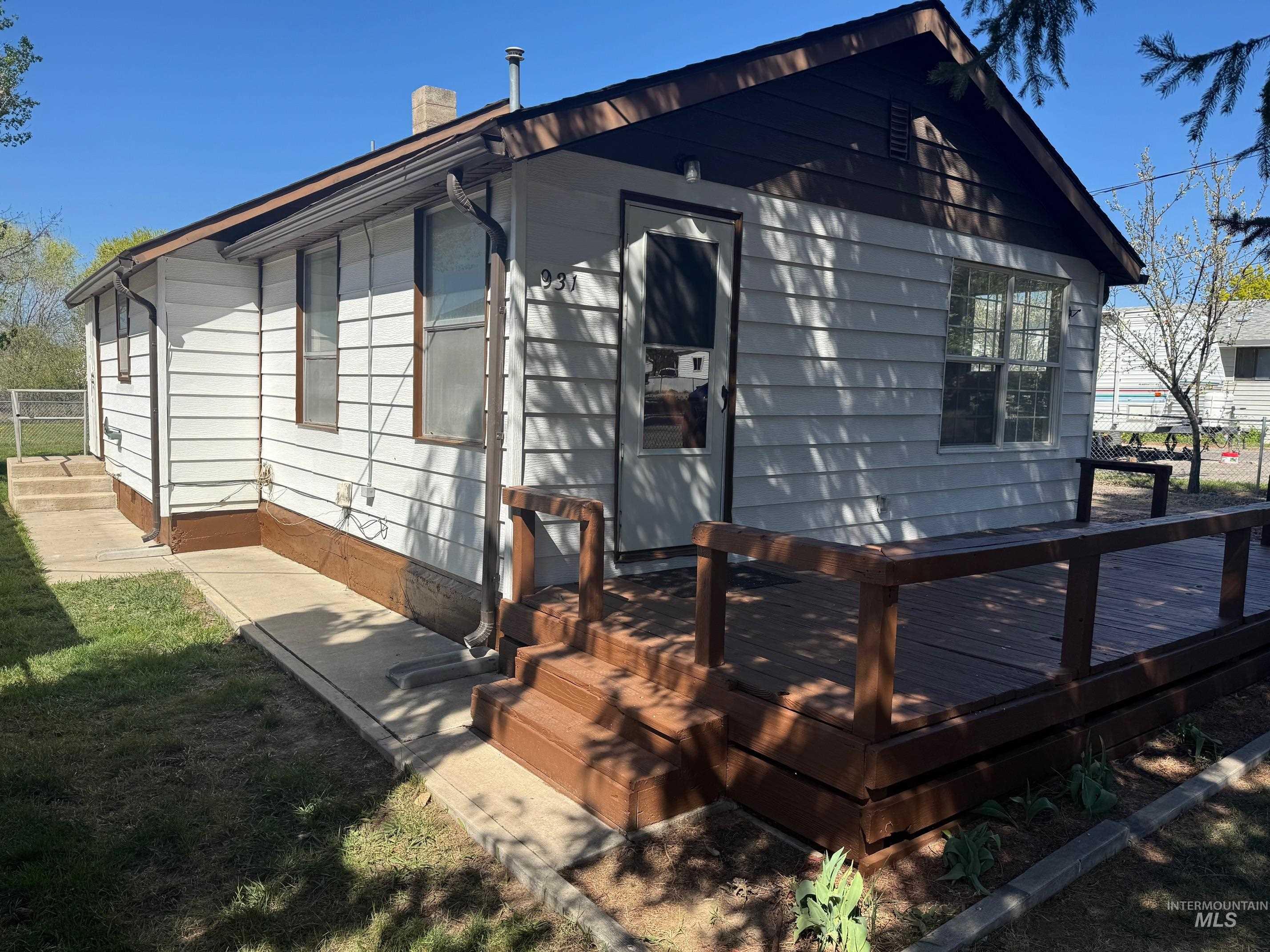 931 S Fillmore, Jerome, Idaho 83338, 2 Bedrooms, 1 Bathroom, Residential For Sale, Price $215,900, 98980192