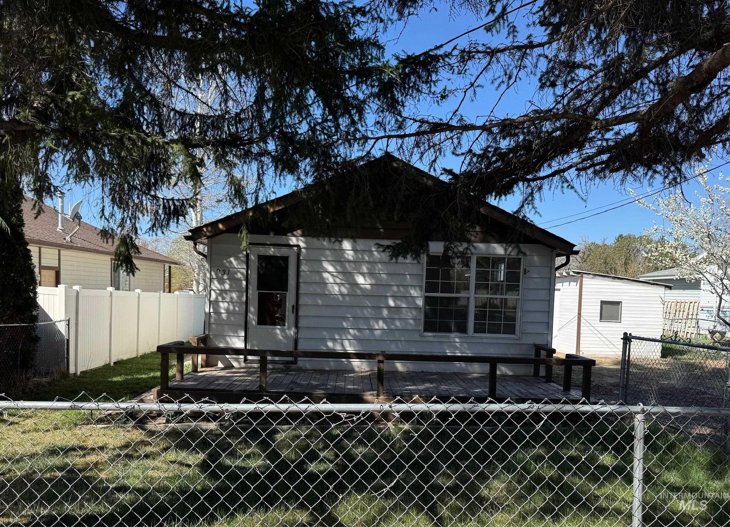 931 S Fillmore, Jerome, Idaho 83338, 2 Bedrooms, 1 Bathroom, Residential For Sale, Price $215,900, 98980192