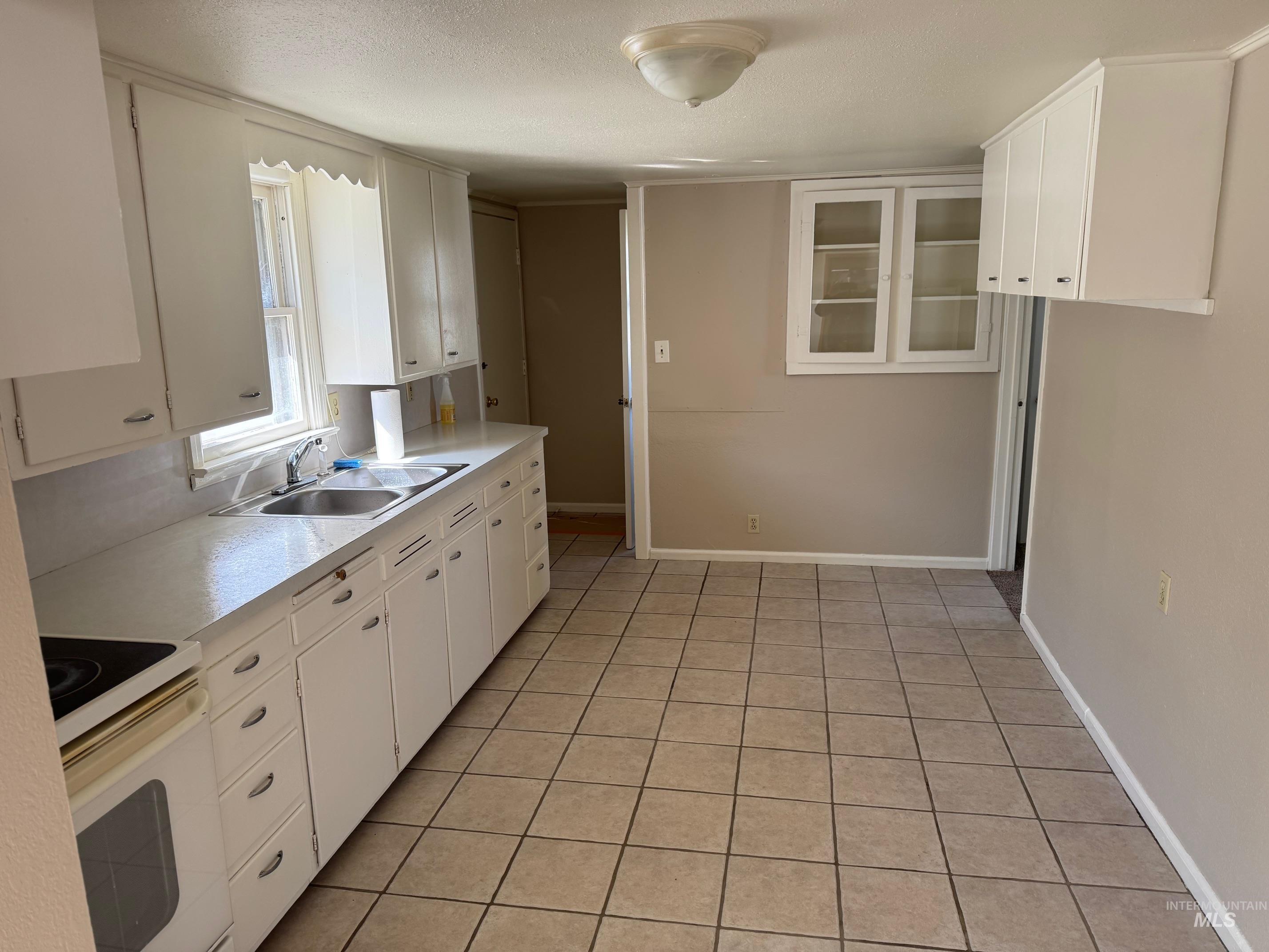 931 S Fillmore, Jerome, Idaho 83338, 2 Bedrooms, 1 Bathroom, Residential For Sale, Price $215,900, 98980192