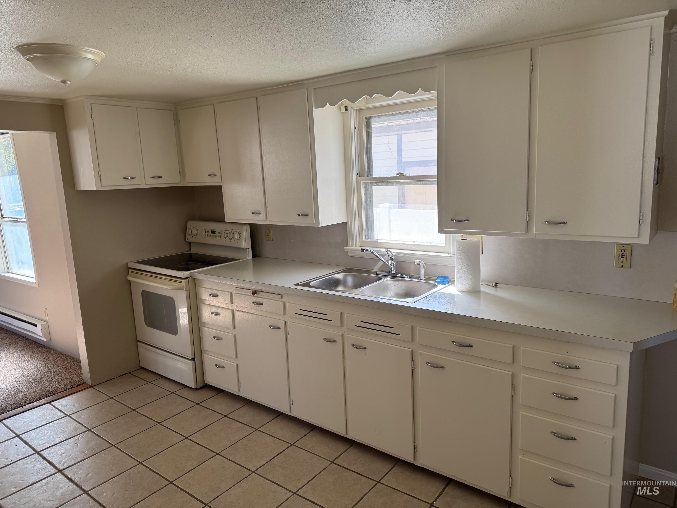931 S Fillmore, Jerome, Idaho 83338, 2 Bedrooms, 1 Bathroom, Residential For Sale, Price $215,900, 98980192