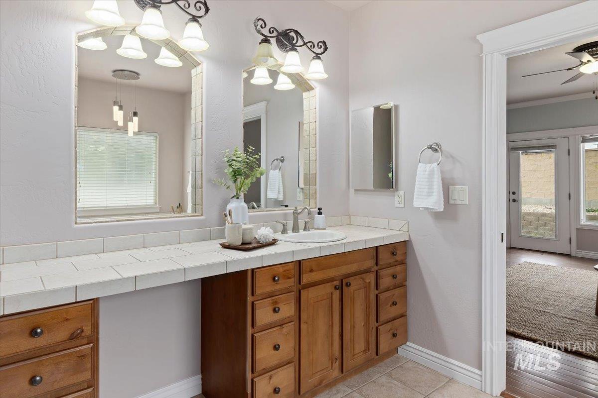 668 Canyon Park Ave, Twin Falls, Idaho 83301, 4 Bedrooms, 3 Bathrooms, Residential For Sale, Price $699,900,MLS 98980194