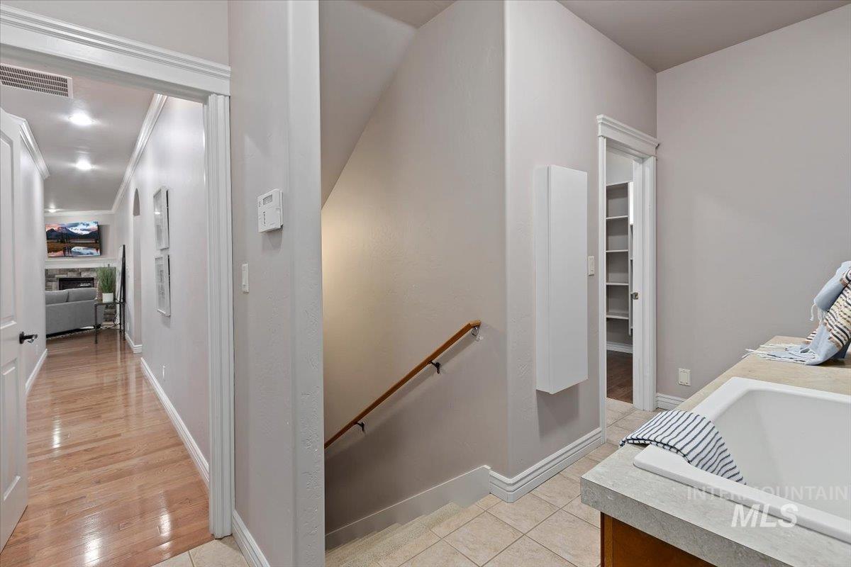 668 Canyon Park Ave, Twin Falls, Idaho 83301, 4 Bedrooms, 3 Bathrooms, Residential For Sale, Price $699,900,MLS 98980194