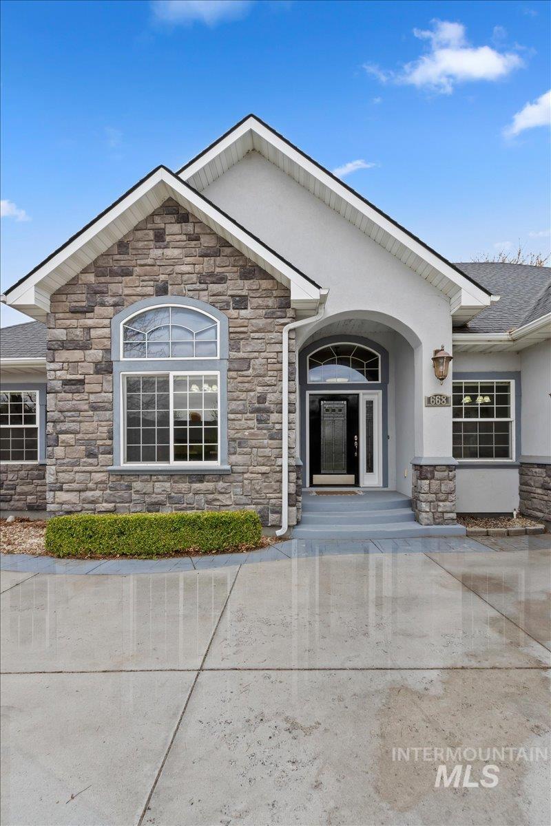 668 Canyon Park Ave, Twin Falls, Idaho 83301, 4 Bedrooms, 3 Bathrooms, Residential For Sale, Price $629,900,MLS 98980194