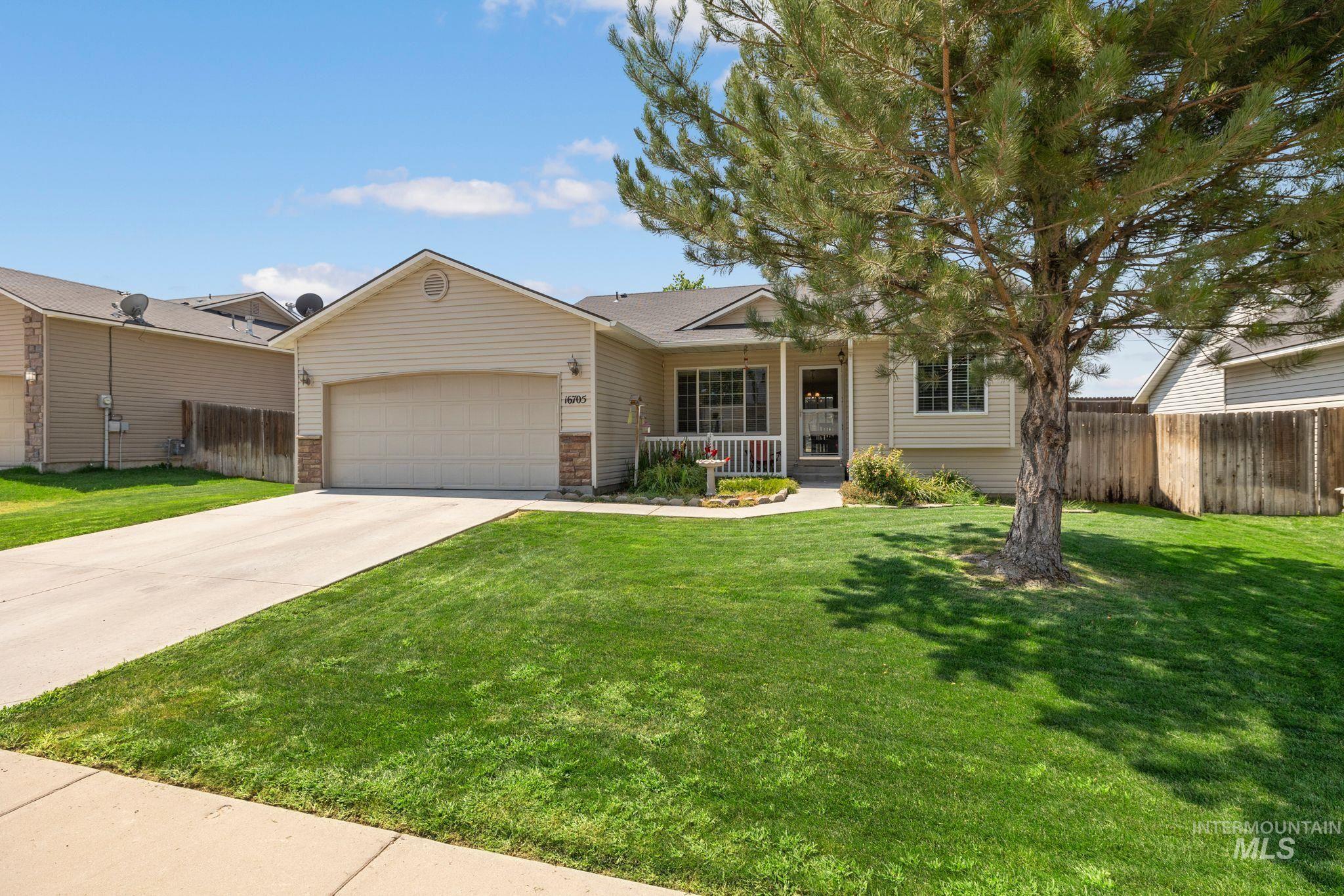 16705 Naito Ave, Caldwell, Idaho 83607, 4 Bedrooms, 2 Bathrooms, Residential For Sale, Price $369,900,MLS 98980202