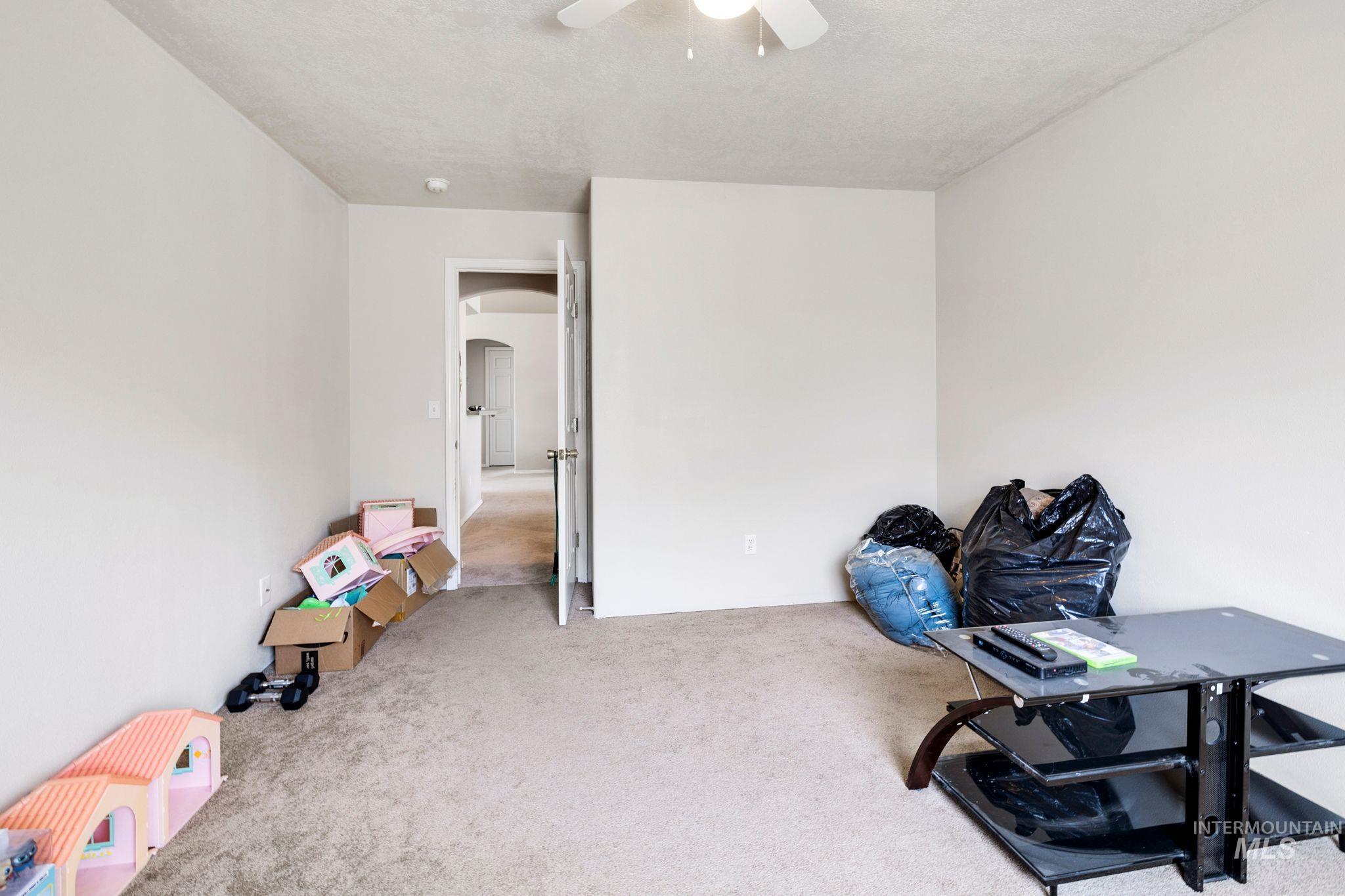 16705 Naito Ave, Caldwell, Idaho 83607, 4 Bedrooms, 2 Bathrooms, Residential For Sale, Price $369,900,MLS 98980202