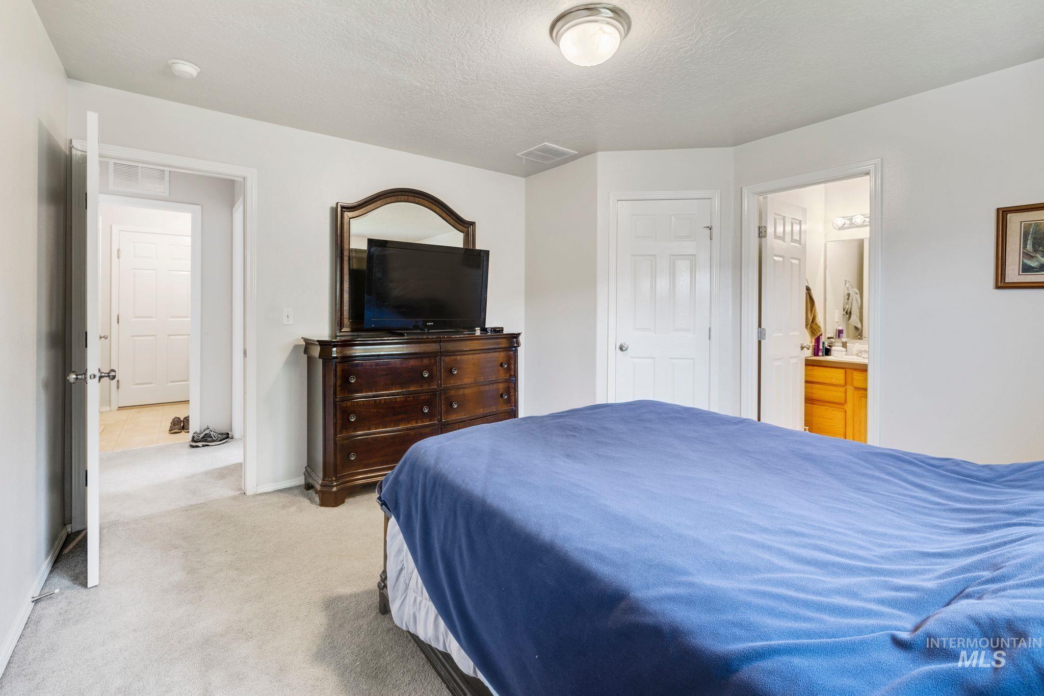 16705 Naito Ave, Caldwell, Idaho 83607, 4 Bedrooms, 2 Bathrooms, Residential For Sale, Price $369,900,MLS 98980202