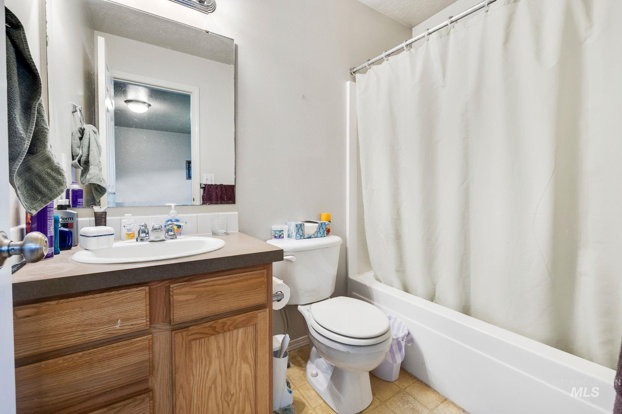 16705 Naito Ave, Caldwell, Idaho 83607, 4 Bedrooms, 2 Bathrooms, Residential For Sale, Price $369,900,MLS 98980202