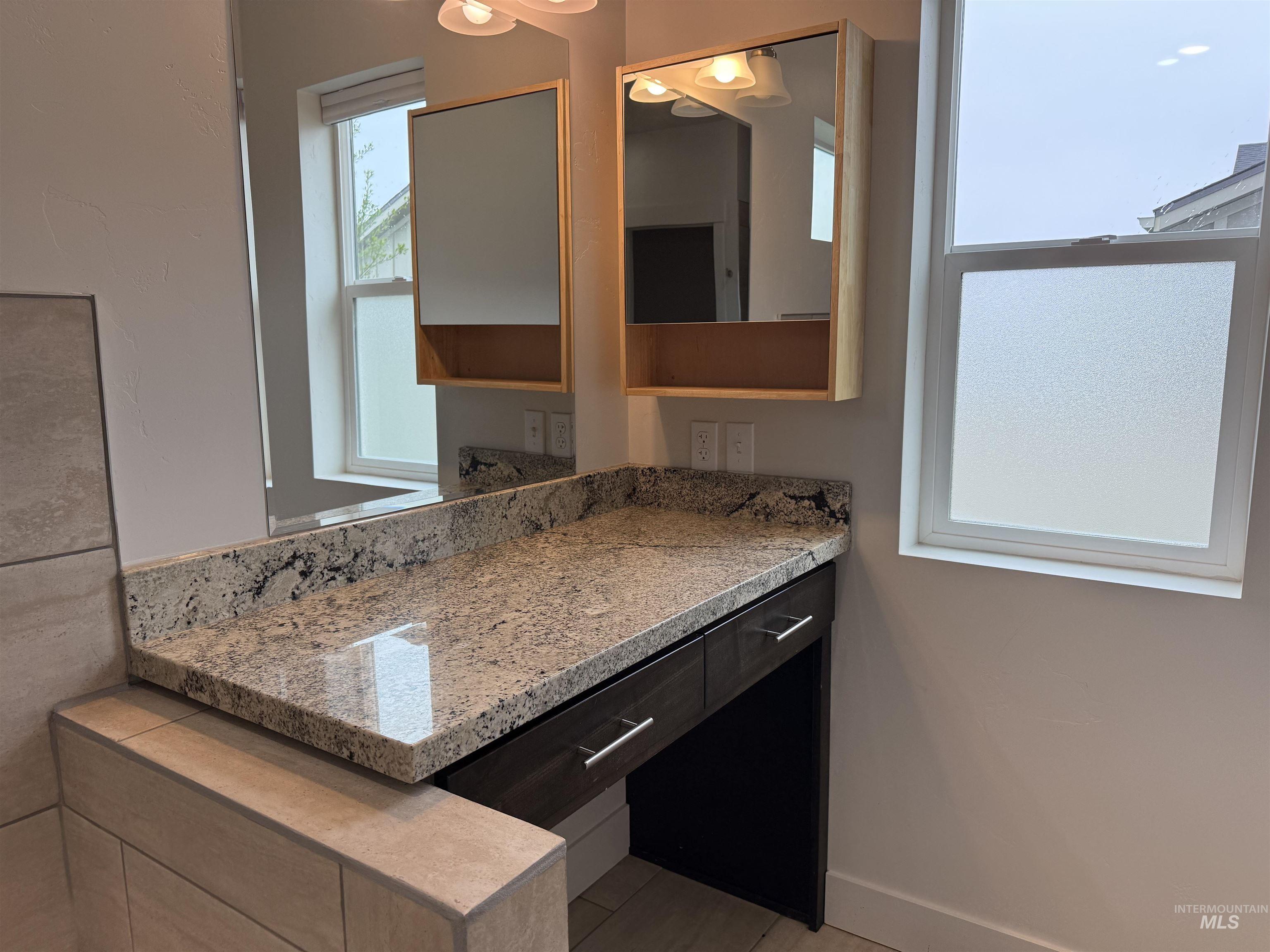 1011 Thunder Mountain St, Kimberly, Idaho 83341-5373, 3 Bedrooms, 2.5 Bathrooms, Residential For Sale, Price $437,500,MLS 98980218