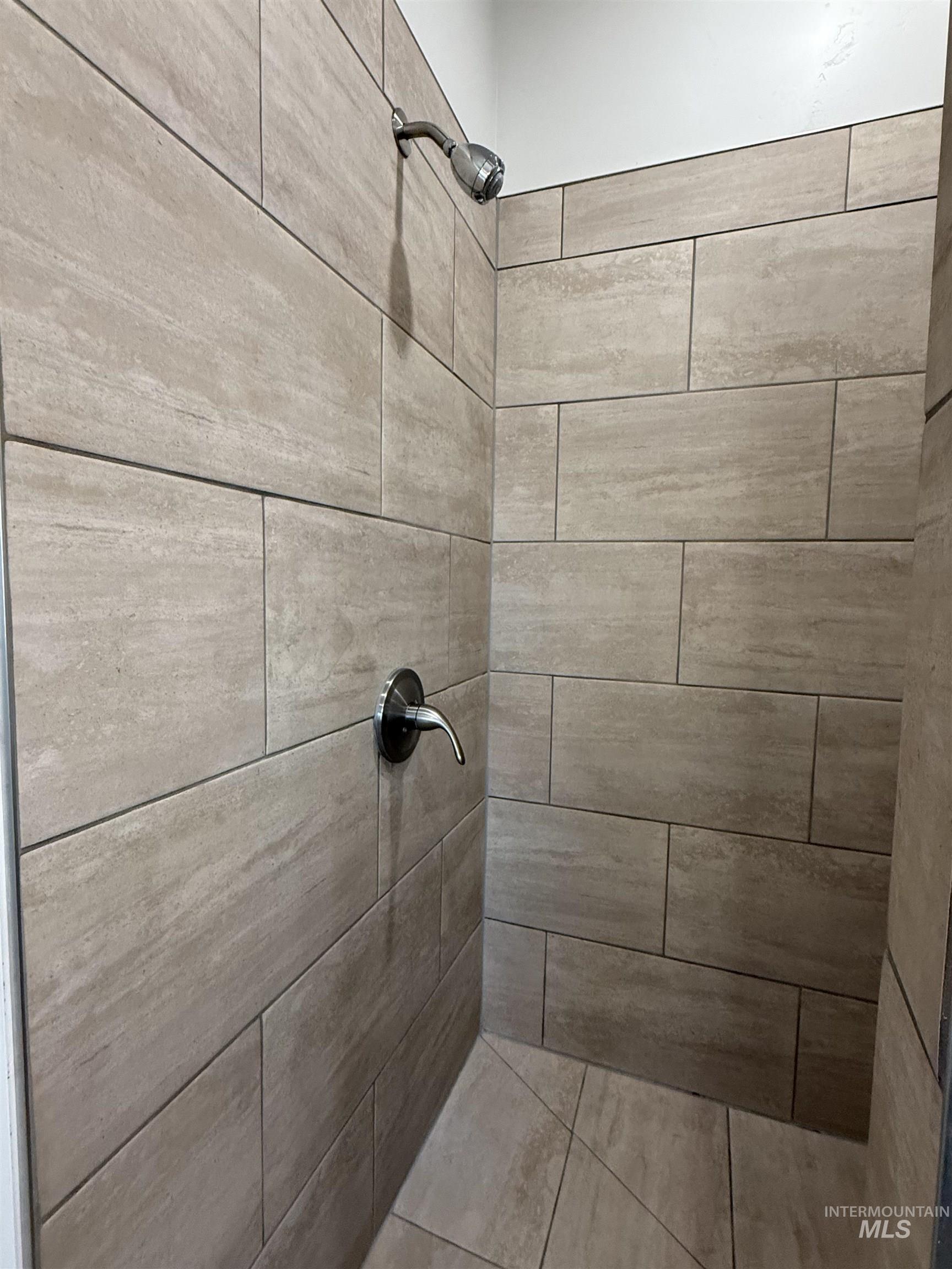 1011 Thunder Mountain St, Kimberly, Idaho 83341-5373, 3 Bedrooms, 2.5 Bathrooms, Residential For Sale, Price $437,500,MLS 98980218