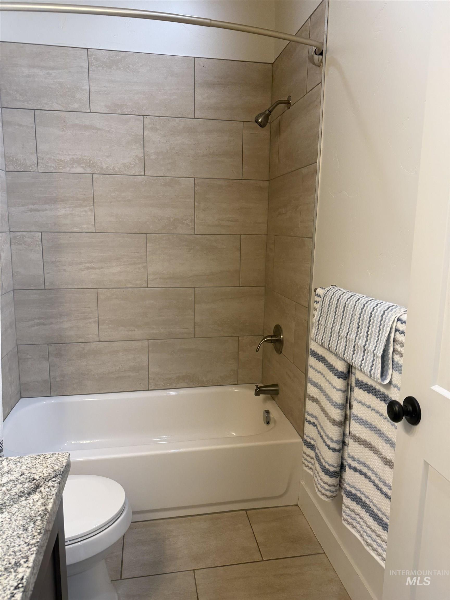 1011 Thunder Mountain St, Kimberly, Idaho 83341-5373, 3 Bedrooms, 2.5 Bathrooms, Residential For Sale, Price $437,500,MLS 98980218